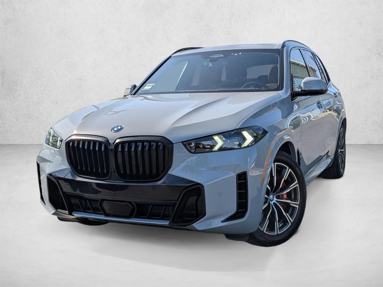 2024 BMW X5 xDrive50e's photo