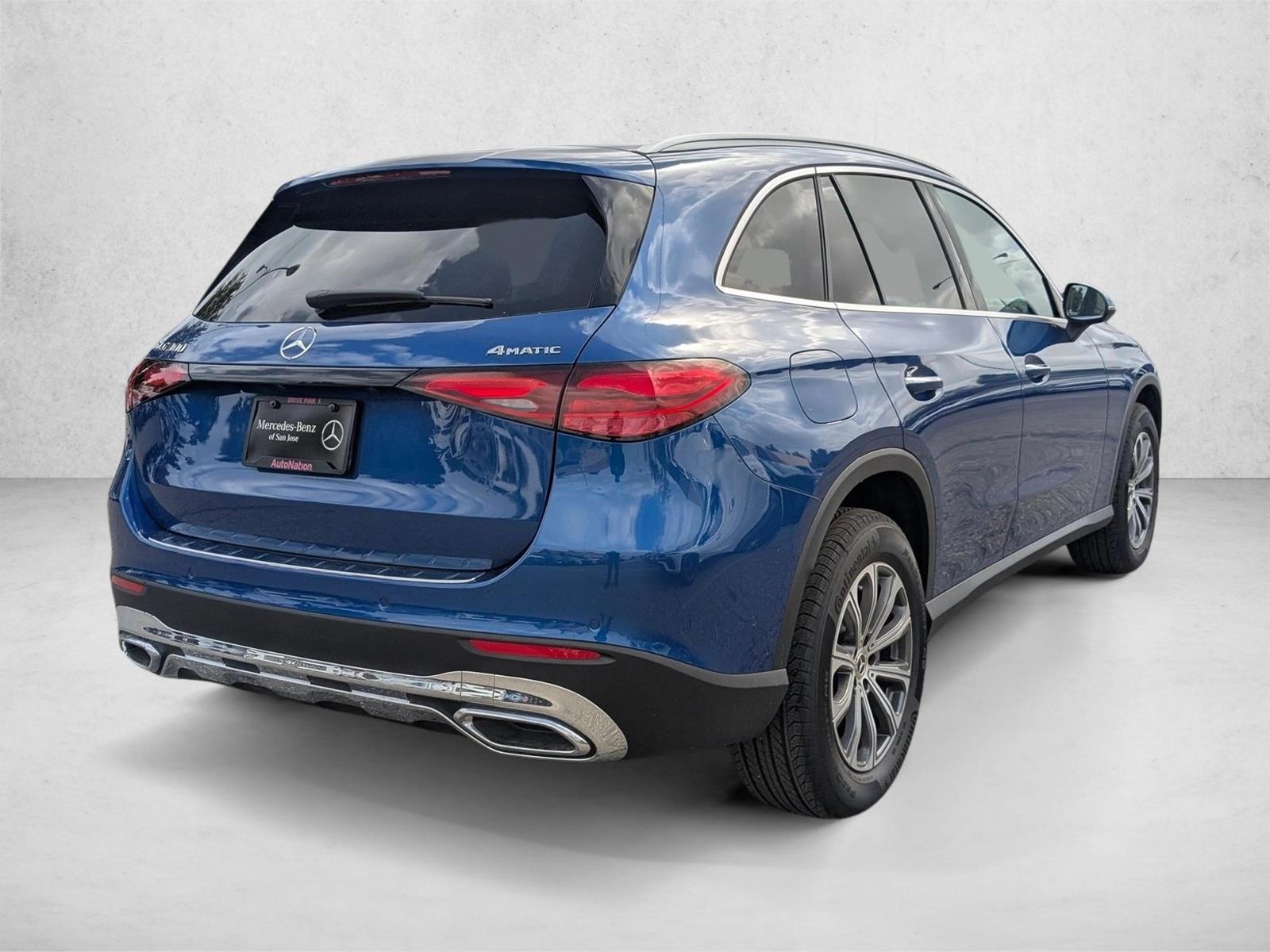 2025 Mercedes Benz GLC 300 4MATIC photo 2
