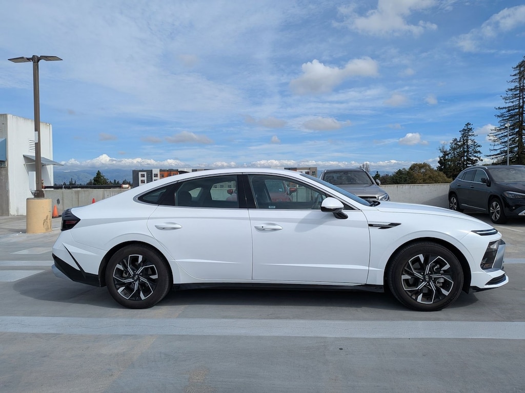 Used 2025 Hyundai Sonata SEL Sedan