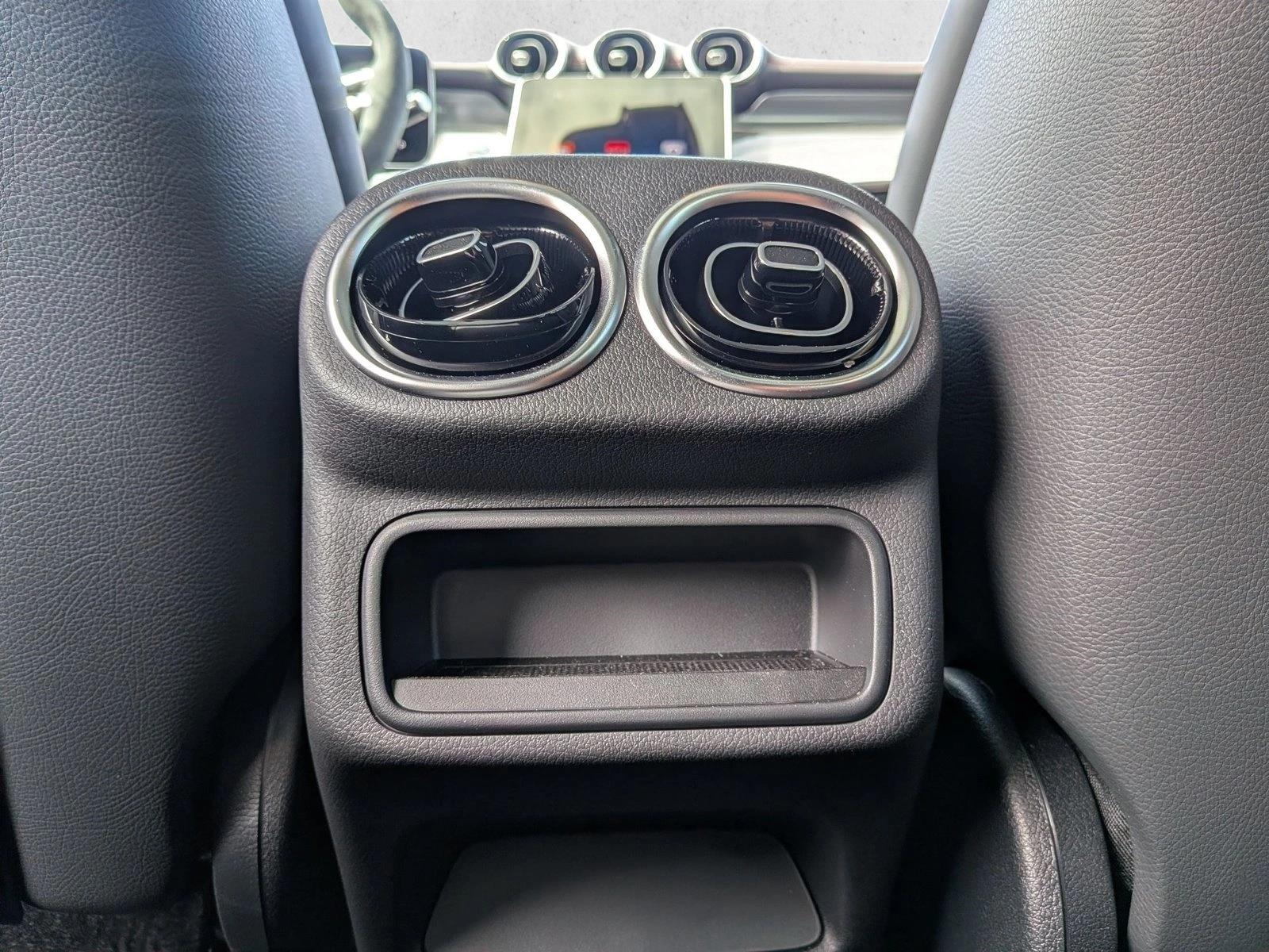 2025 Mercedes-Benz GLC AMG GLC43 - Photo 15