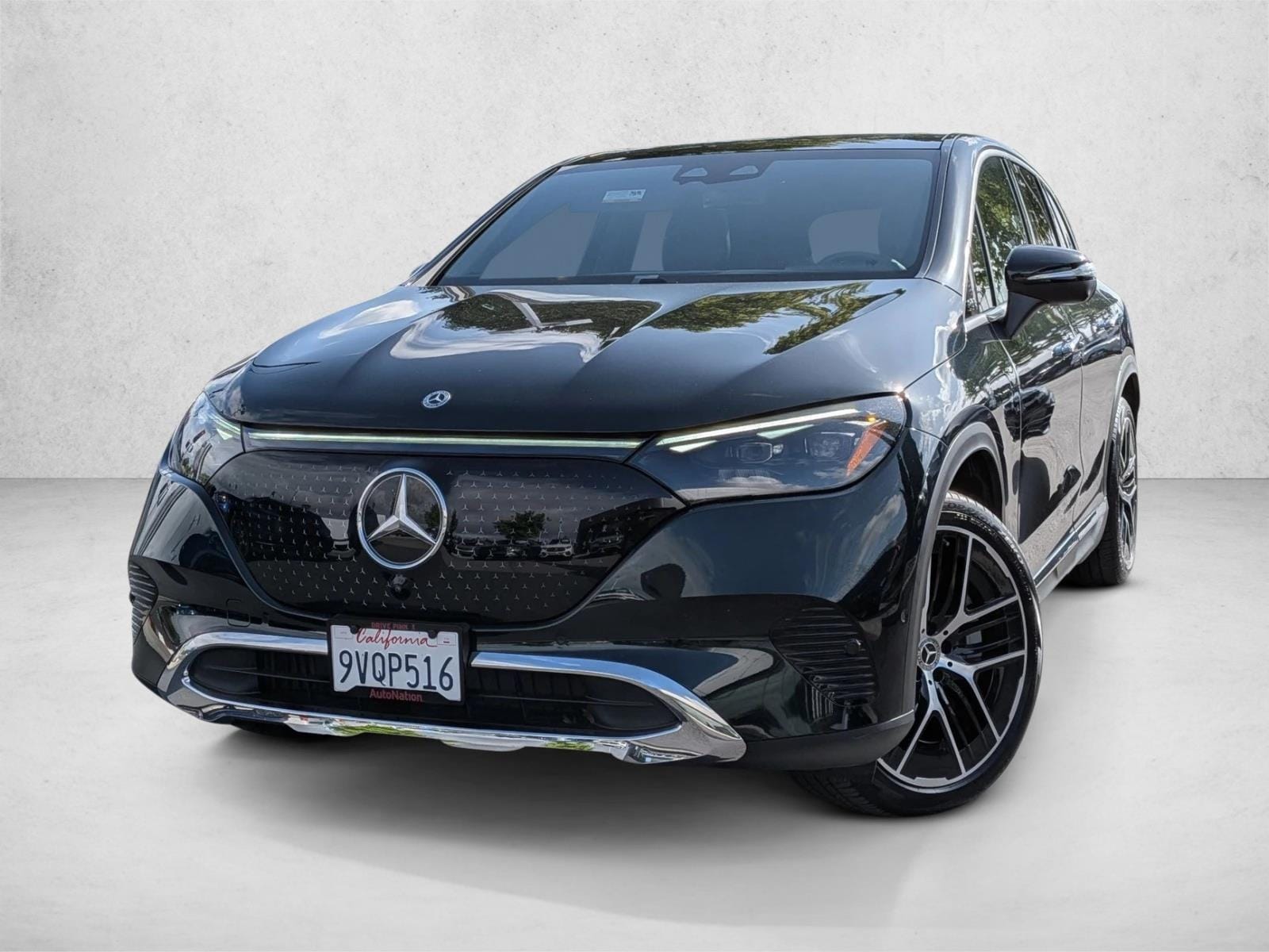 2026 Mercedes-Benz EQE SUV EQE 320+'s photo