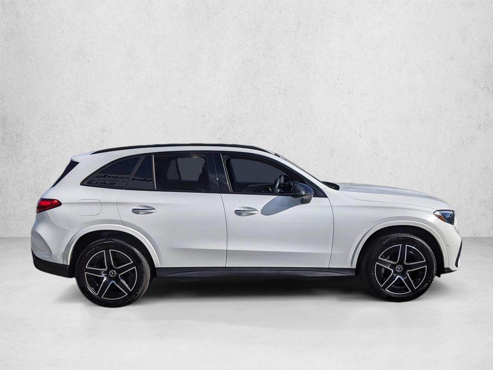2025 Mercedes Benz GLC 300 4MATIC photo 3