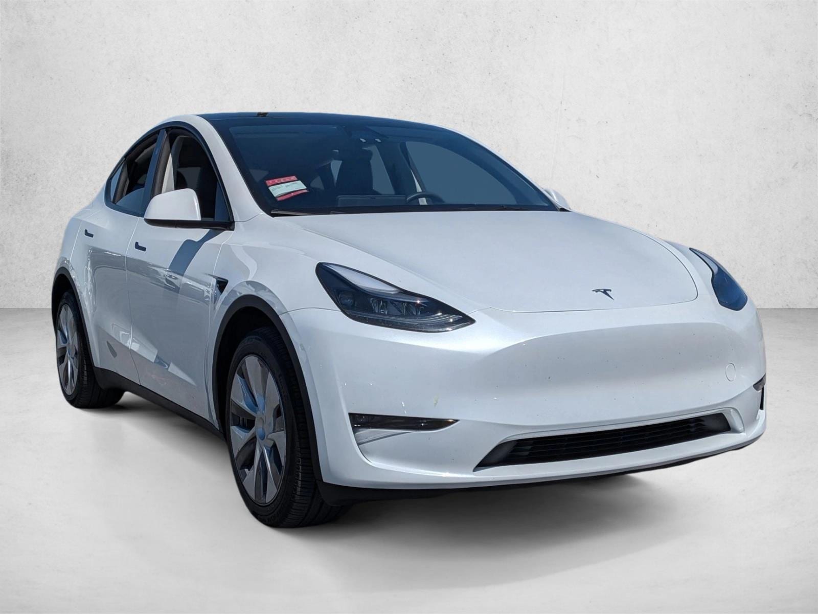 2024 Tesla Model Y Long Range photo 3
