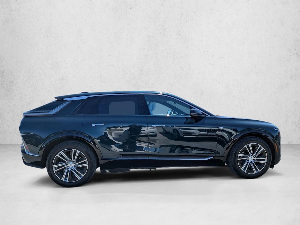 Used 2024 CADILLAC Lyriq Luxury SUV