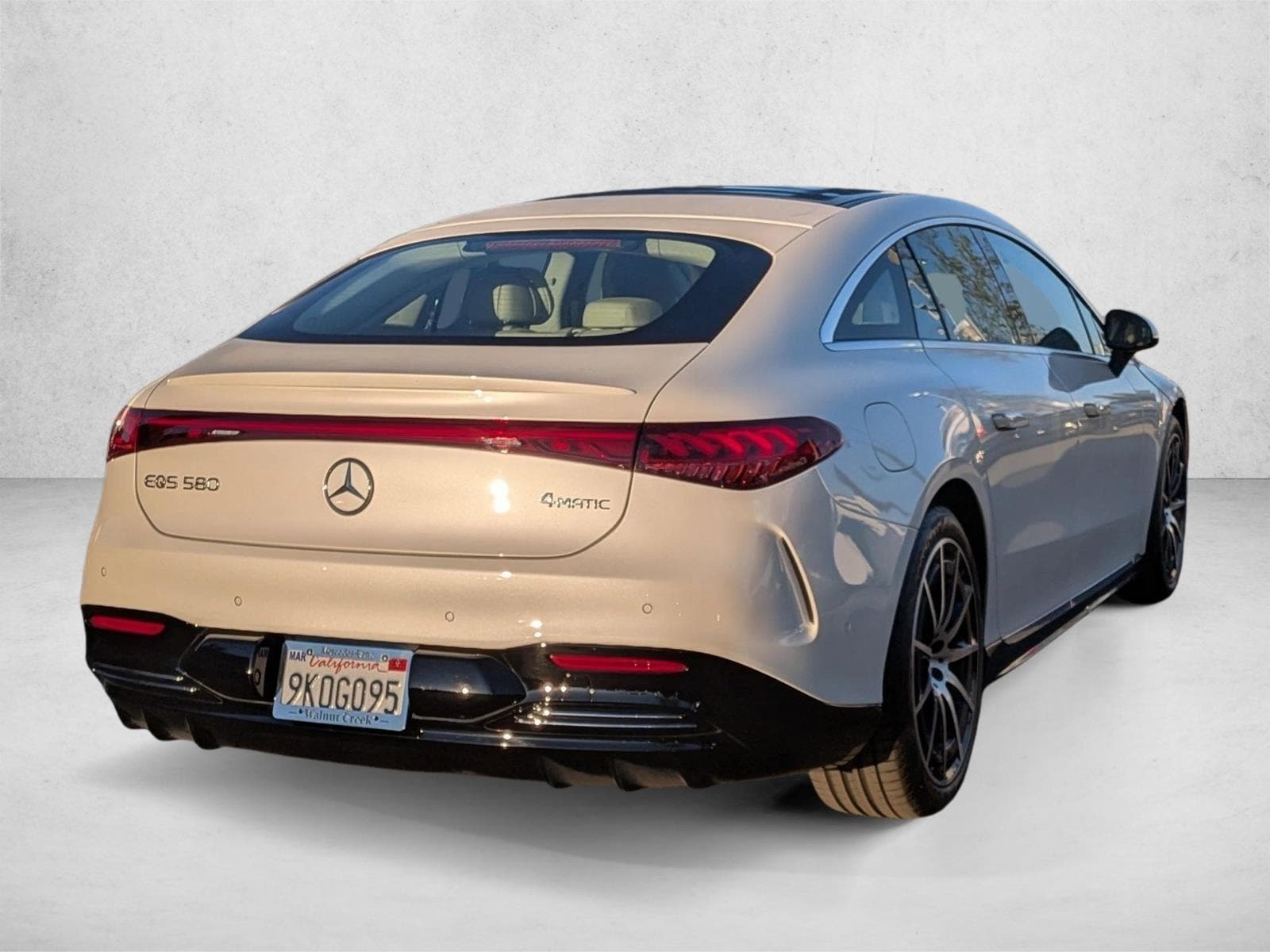 2023 Mercedes-Benz EQS 4MATIC photo 4