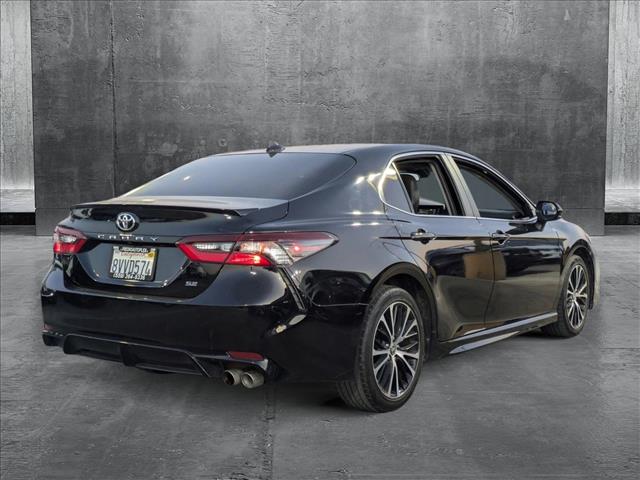 2021 Toyota Camry SE photo 4