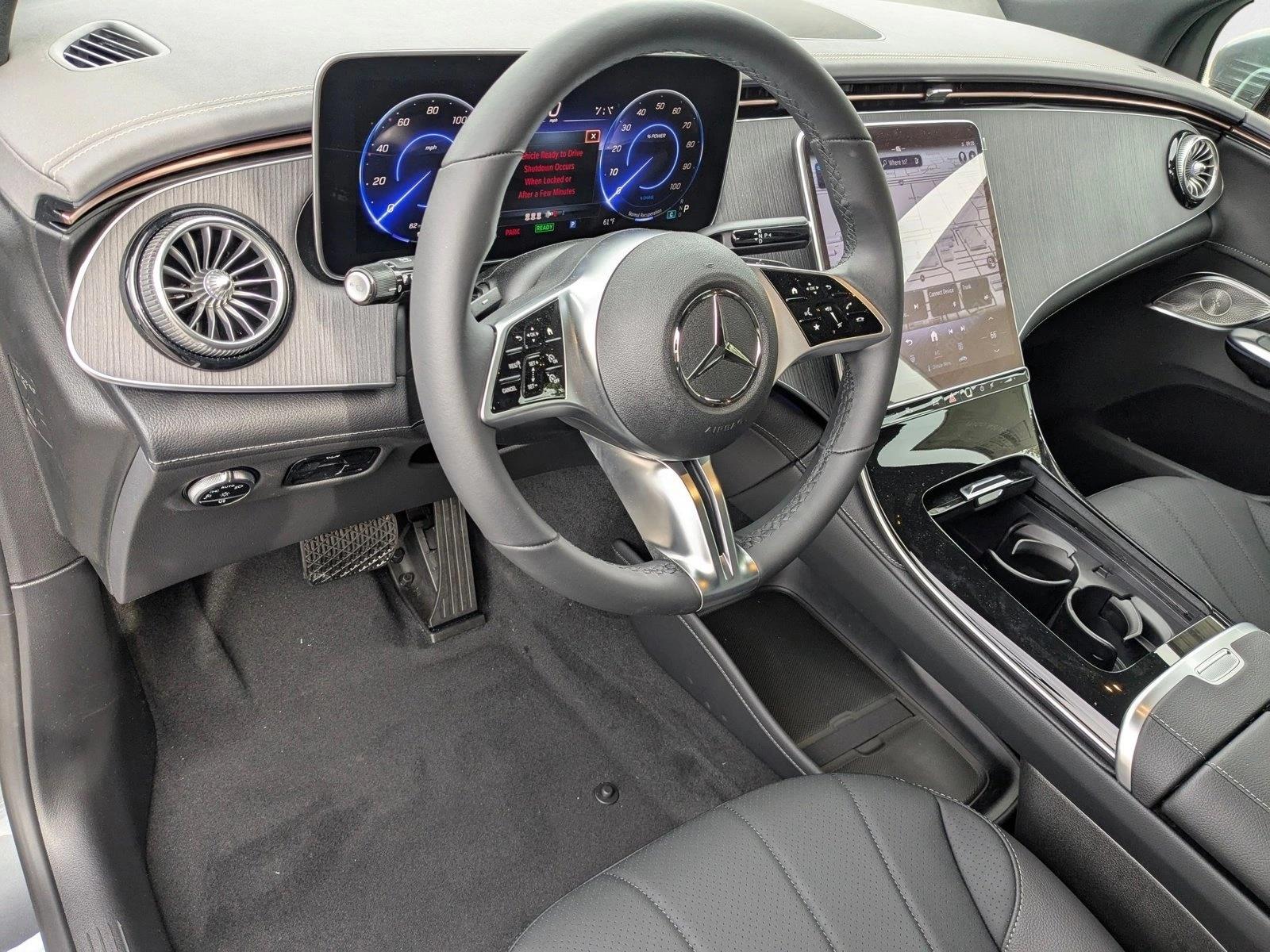 2025 Mercedes Benz EQE SUV 350 photo 2