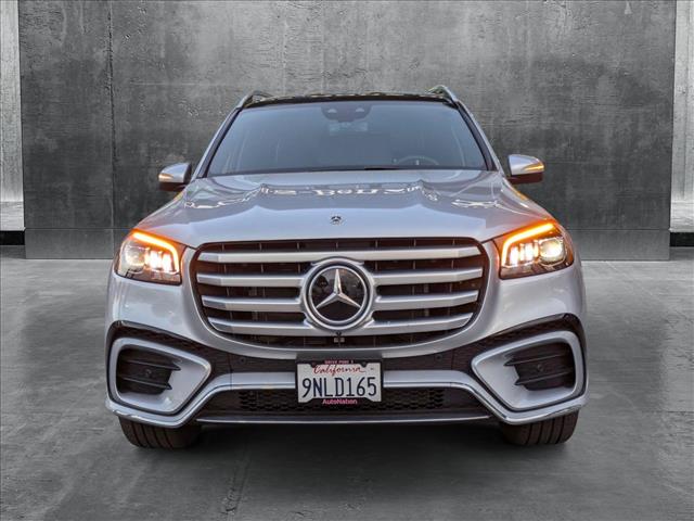 2024 Mercedes Benz GLS 450 4MATIC photo 2