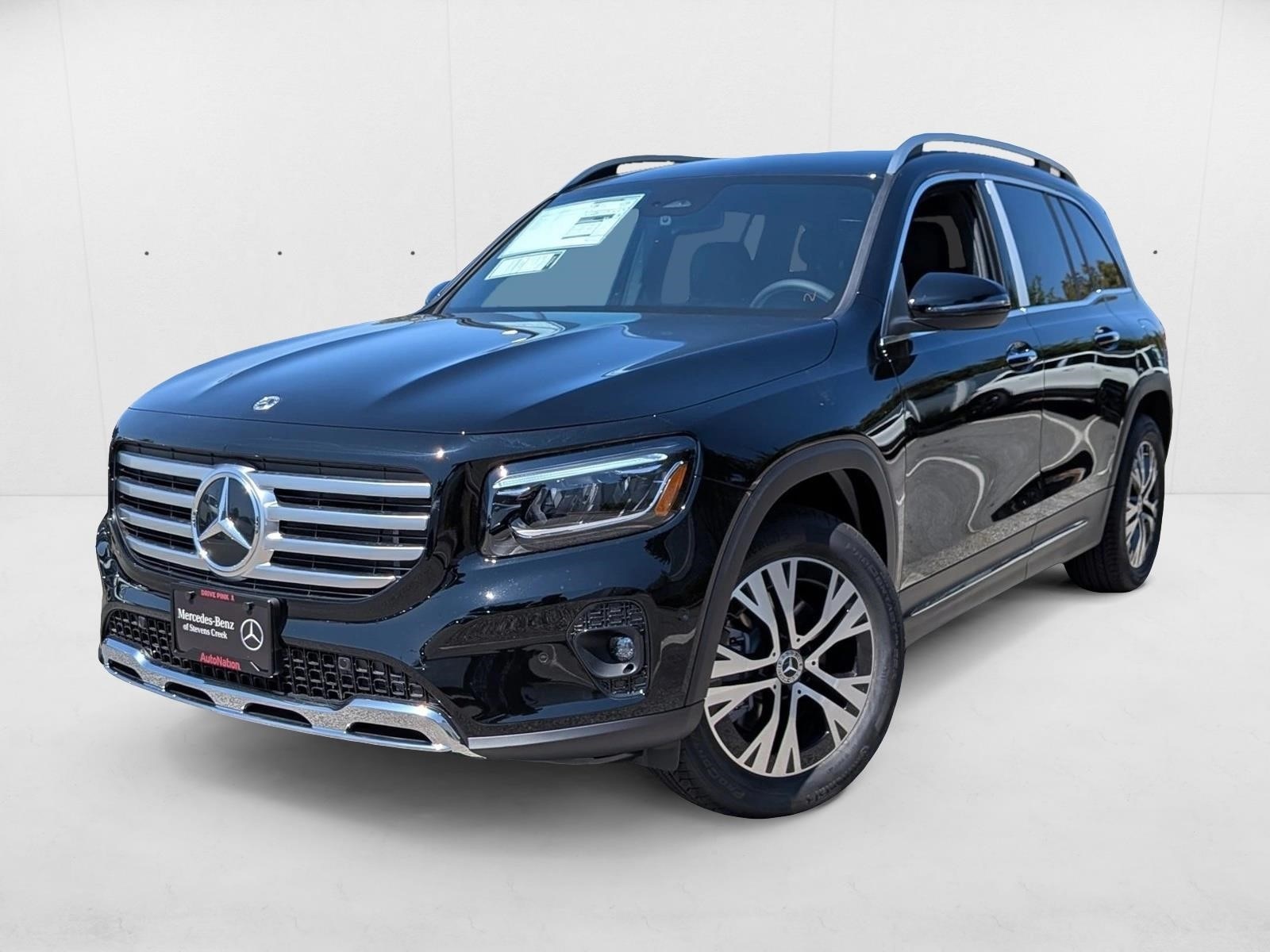 2025 Mercedes-Benz GLB Base's photo