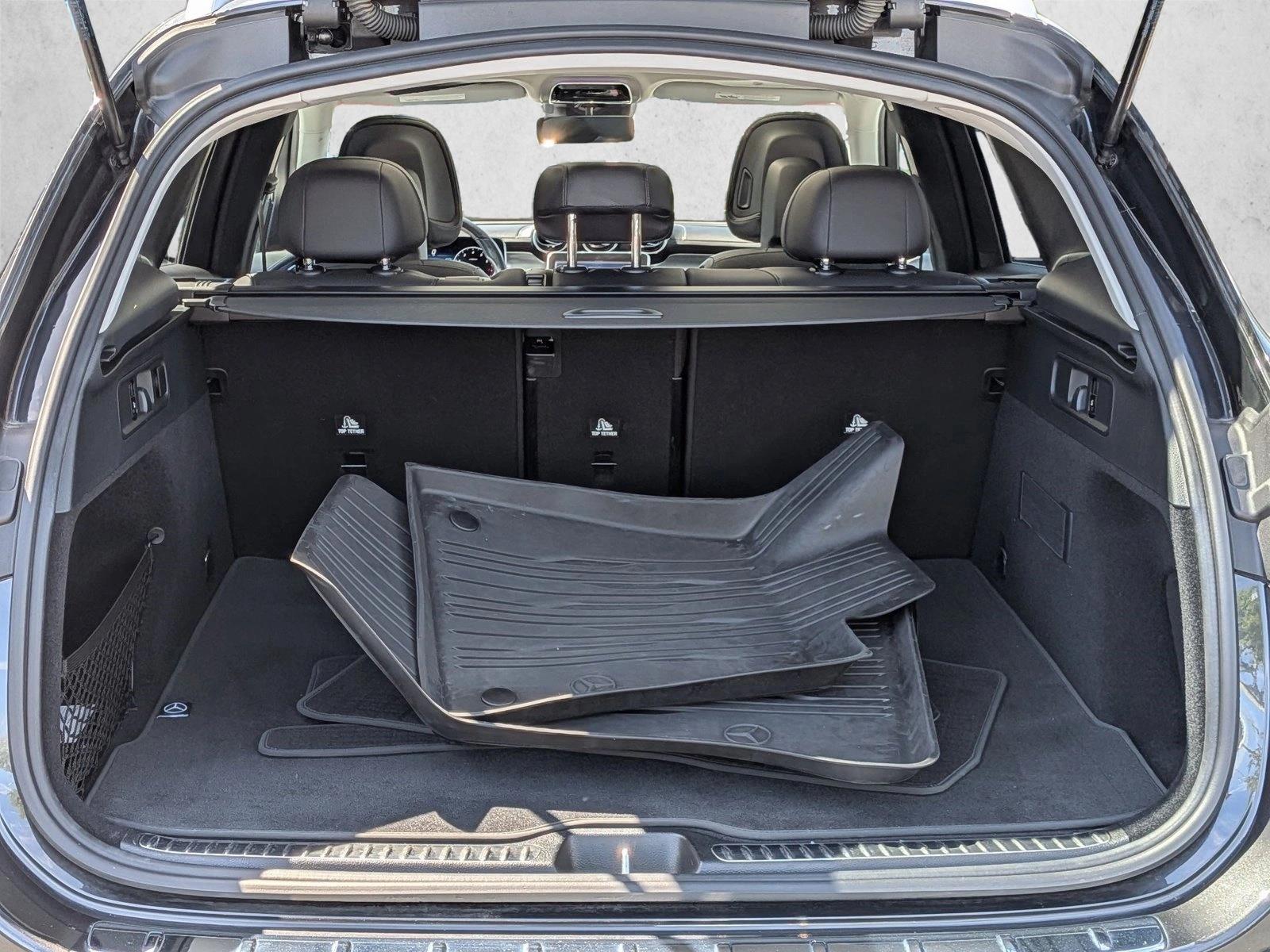 2023 Mercedes-Benz GLC photo 5