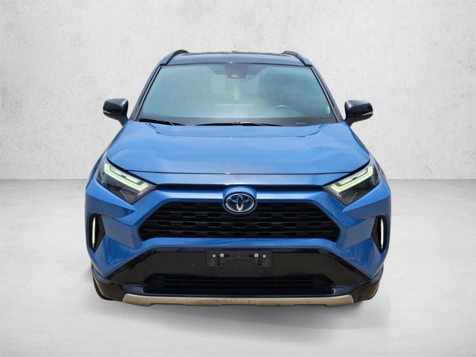2023 Toyota RAV4 XSE photo 2