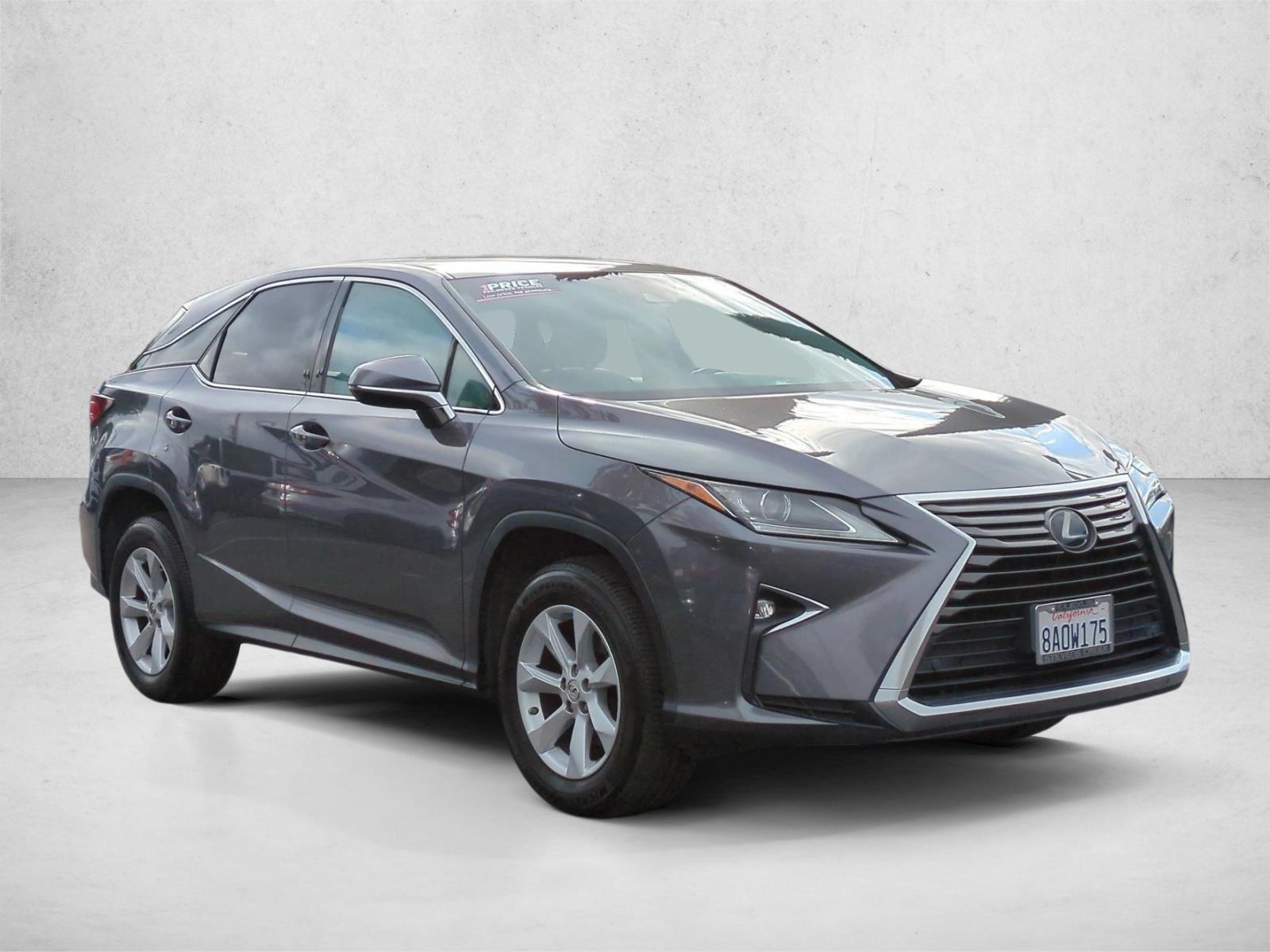 2017 Lexus RX photo 3
