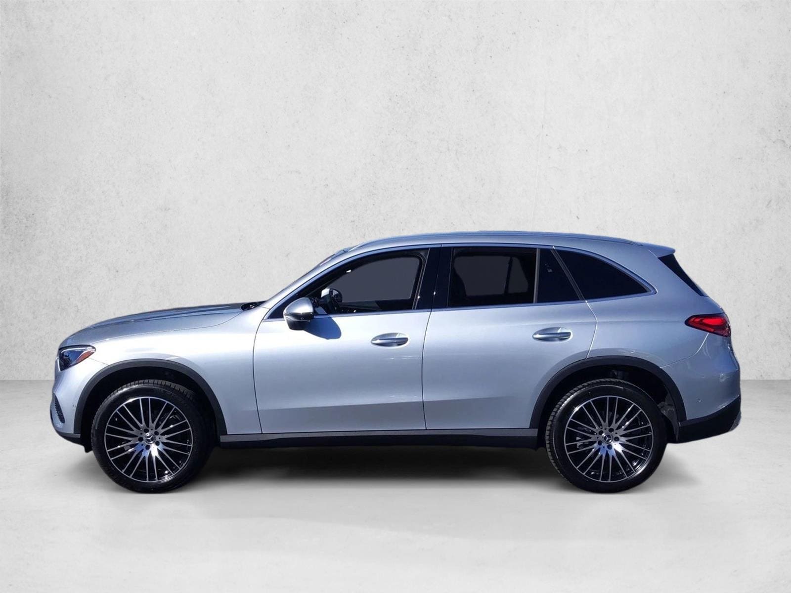 2026 Mercedes-Benz GLC Base - Photo 9