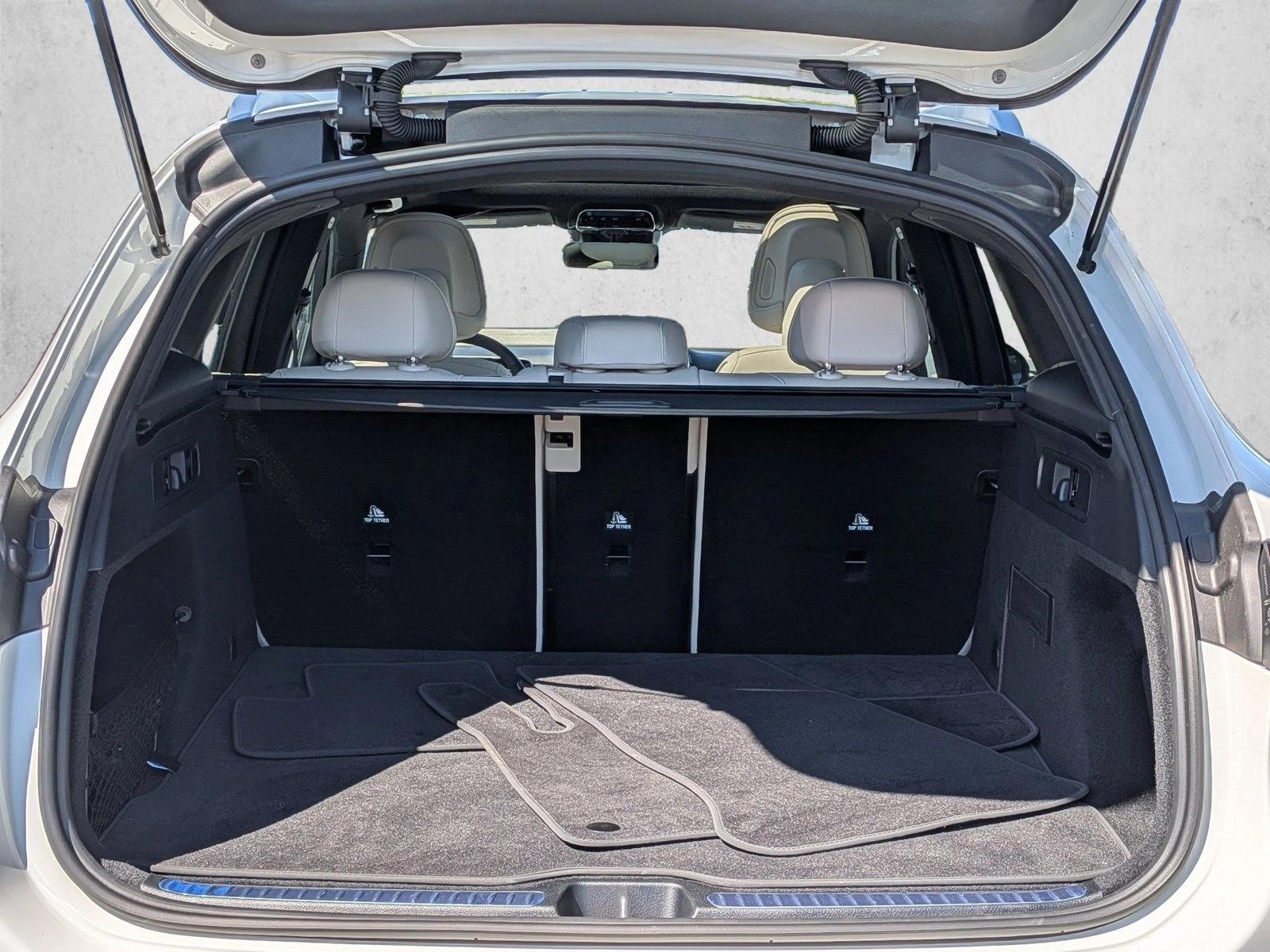 2026 Mercedes-Benz GLC 4MATIC photo 5