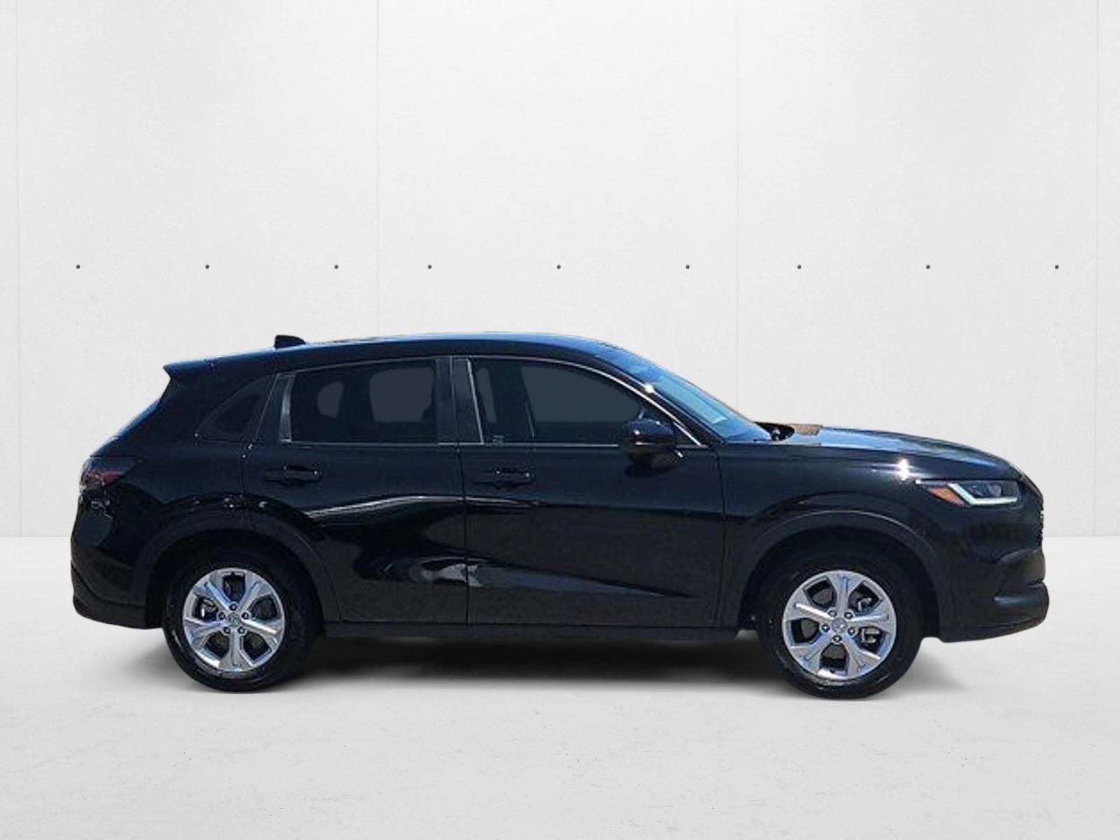 2025 Honda HR-V LX photo 4