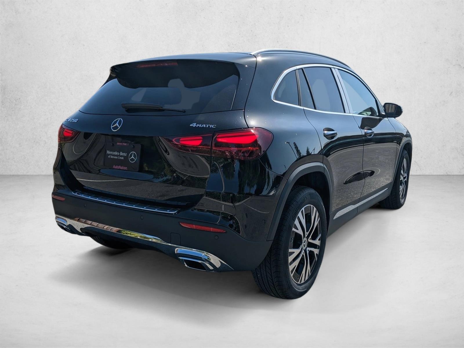 2025 Mercedes Benz GLA 250 4MATIC photo 2