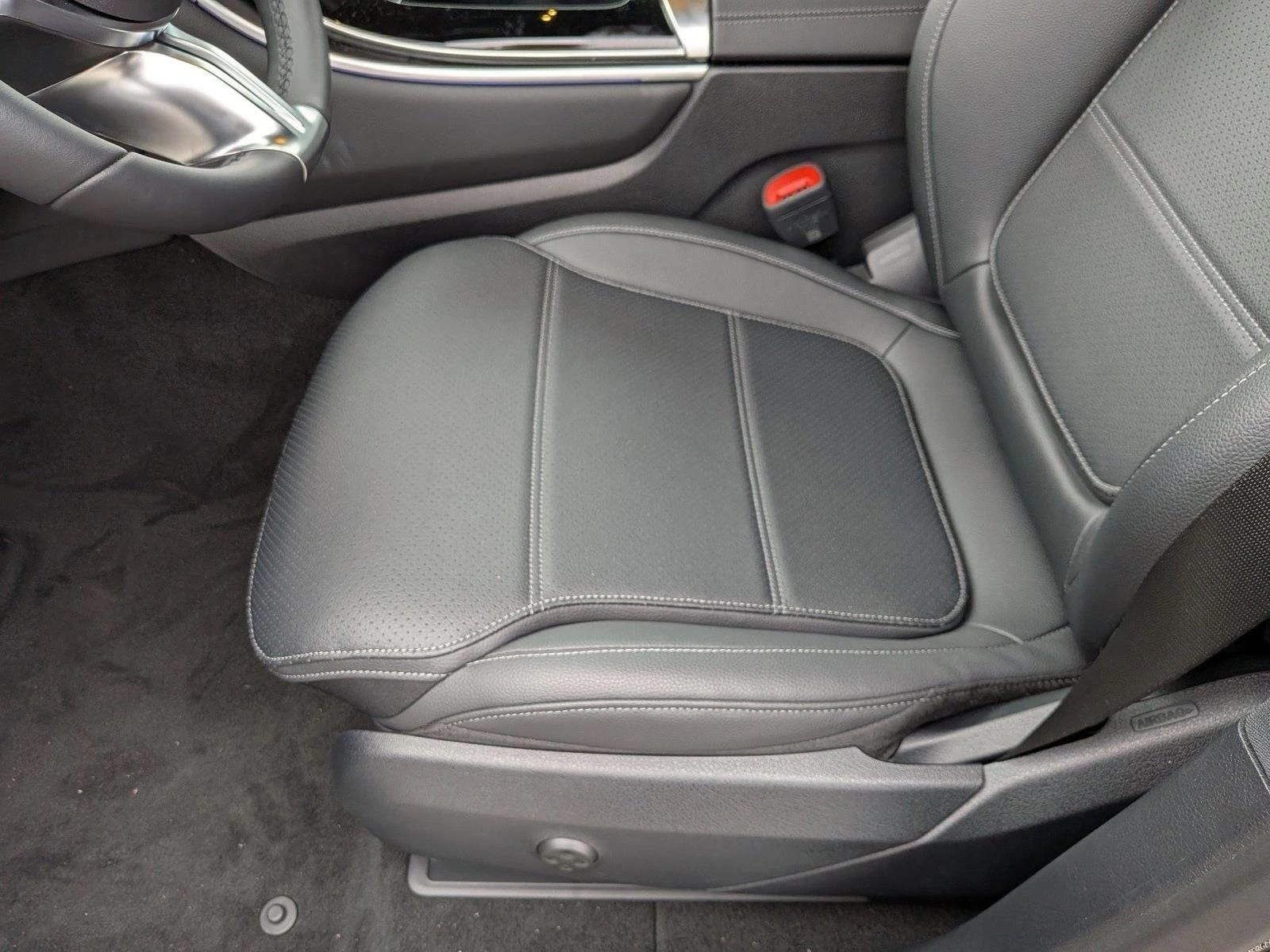 2026 Mercedes-Benz GLC GLC 300 SUV photo 4