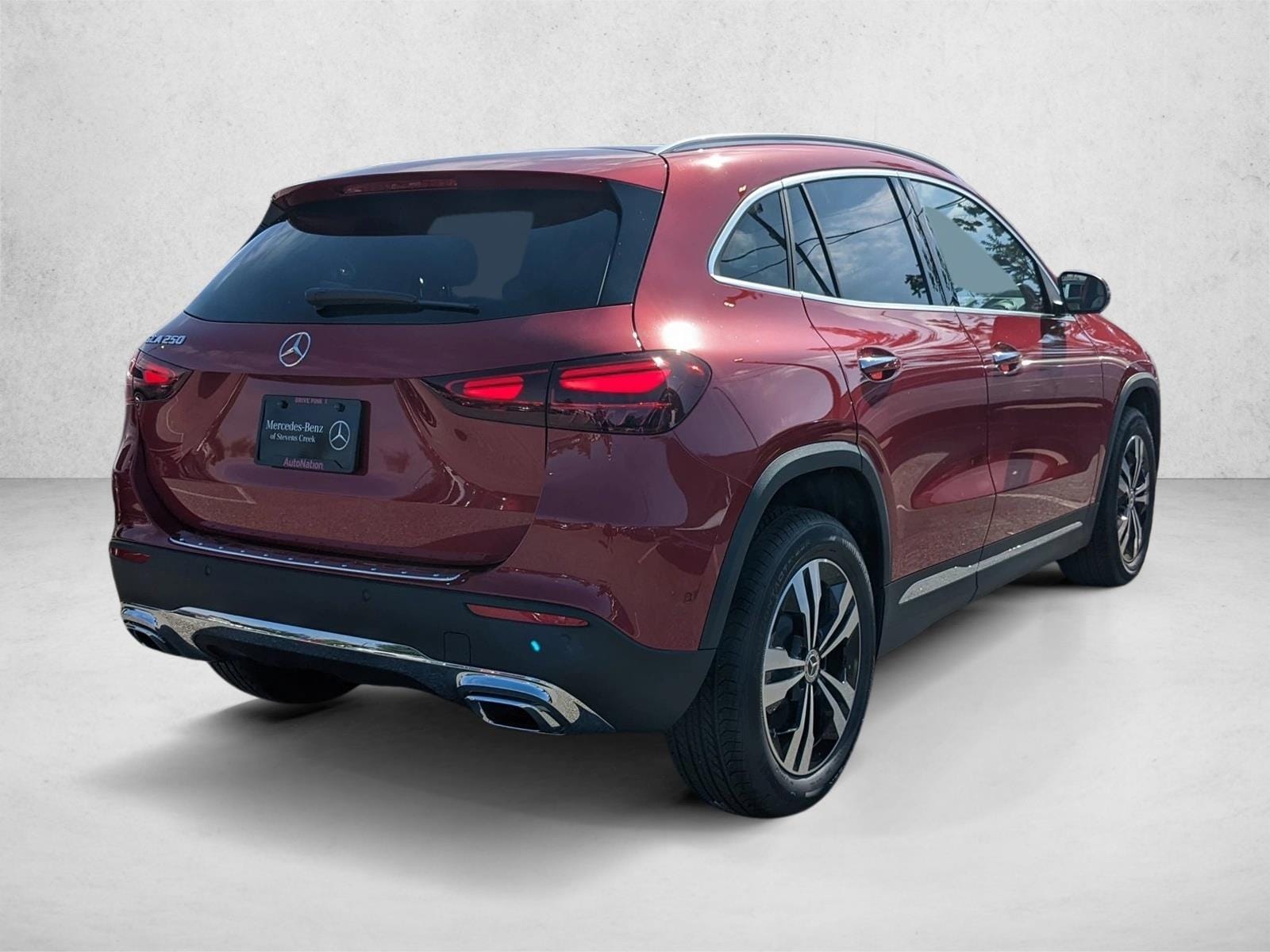 2025 Mercedes Benz GLA 250 photo 2