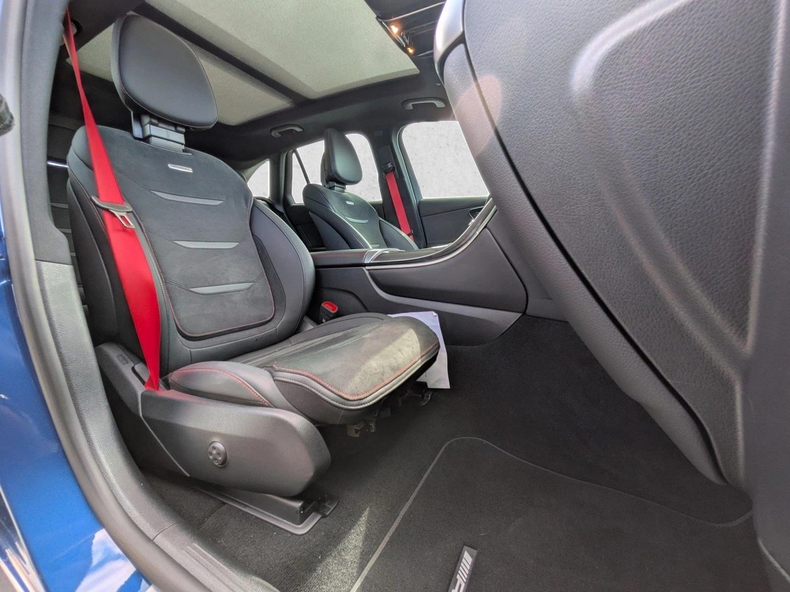 2025 Mercedes-Benz GLC AMG GLC43 - Photo 19