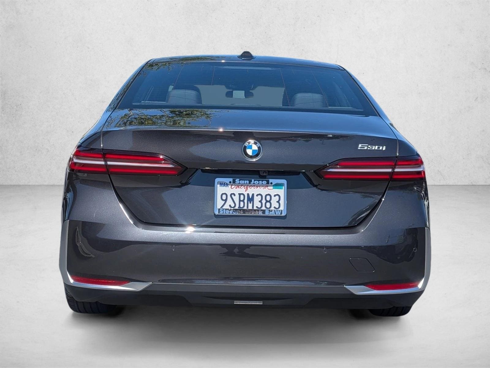 2025 BMW 5 Series photo 6