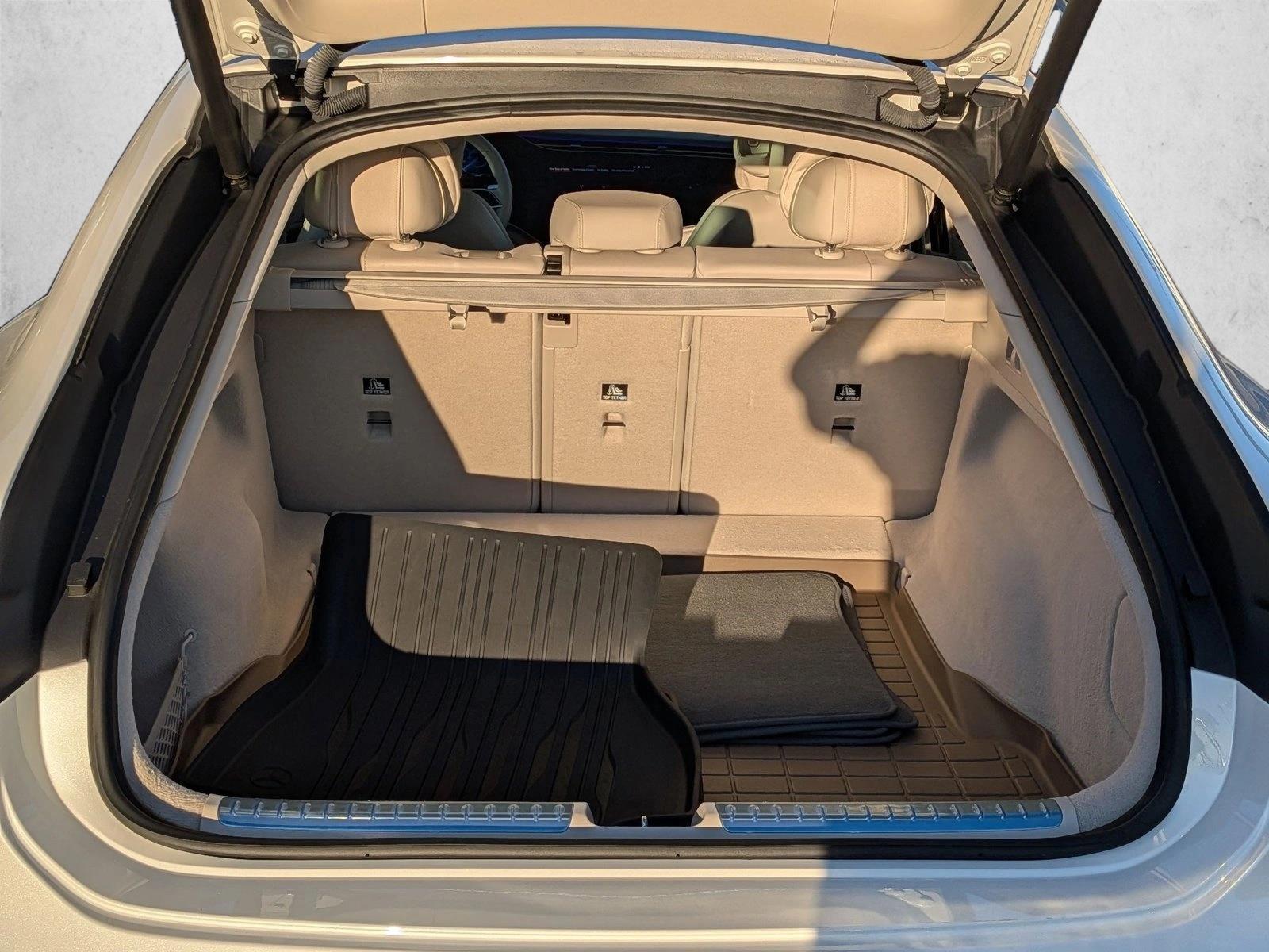 2023 Mercedes-Benz EQS 4MATIC photo 5