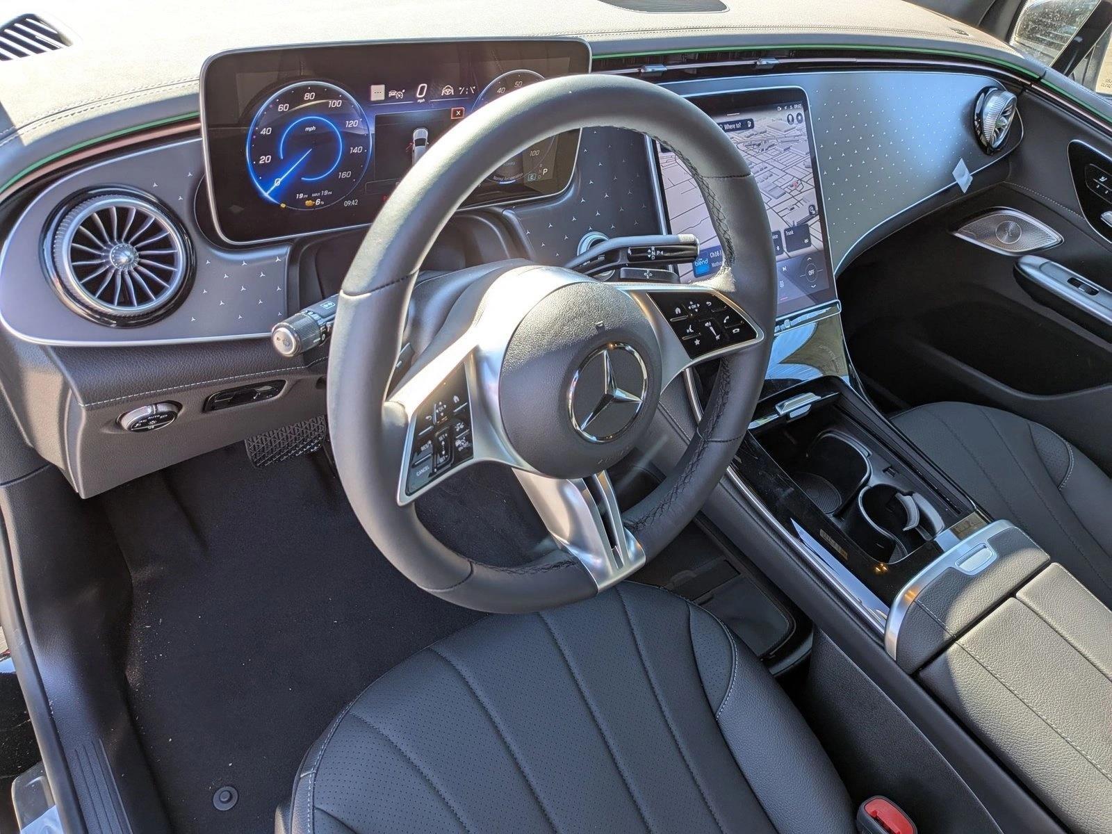 2026 Mercedes-Benz EQE EQE 320+ SUV photo 3