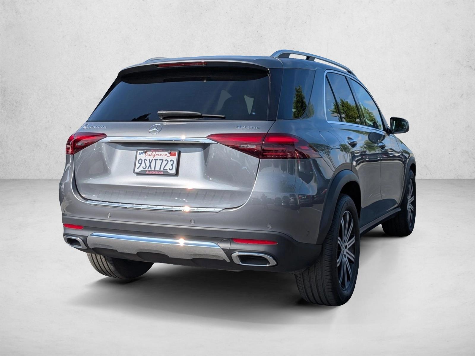 2025 Mercedes-Benz GLE 4MATIC photo 4