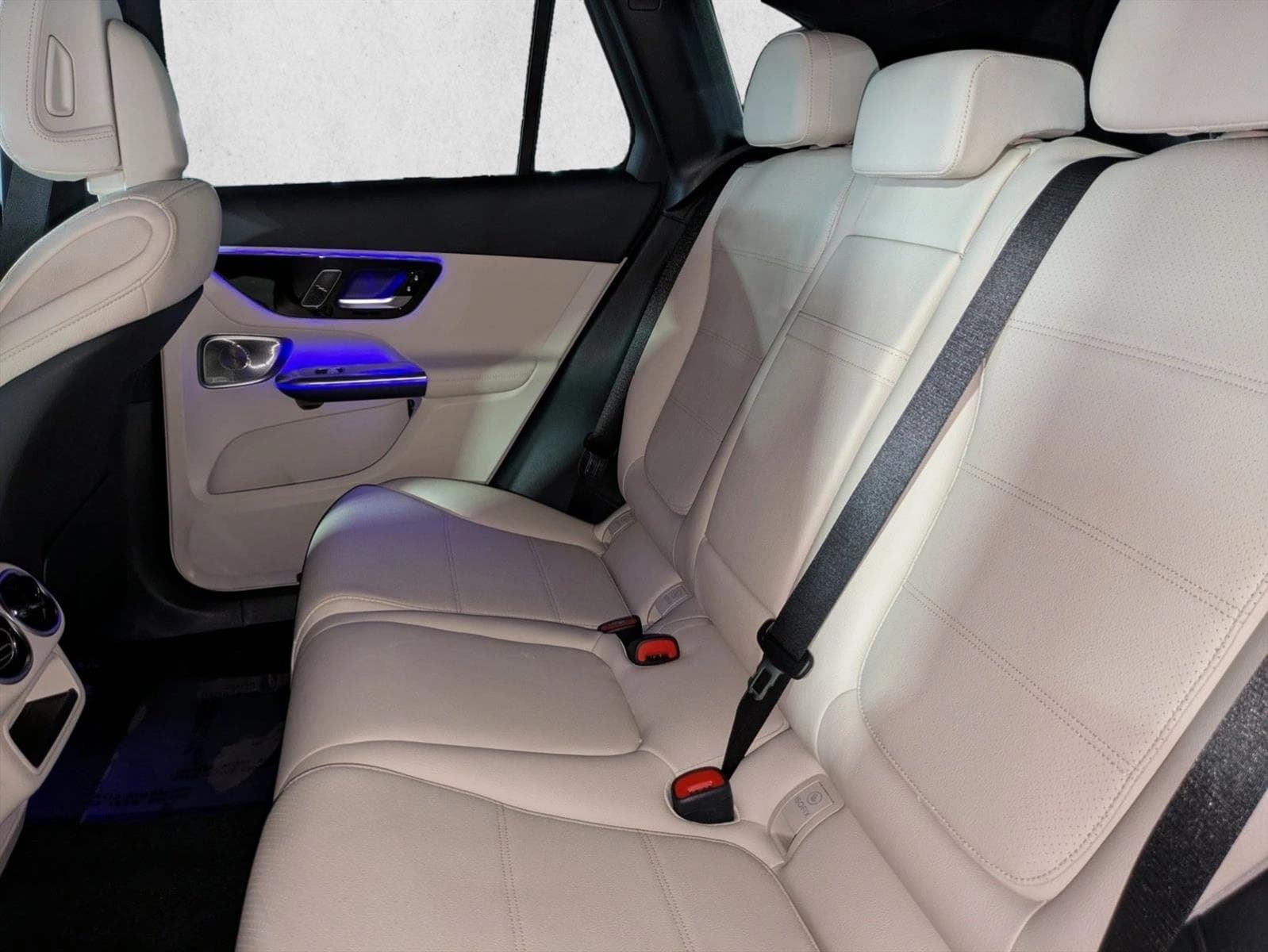 2026 Mercedes-Benz GLC Base - Photo 17
