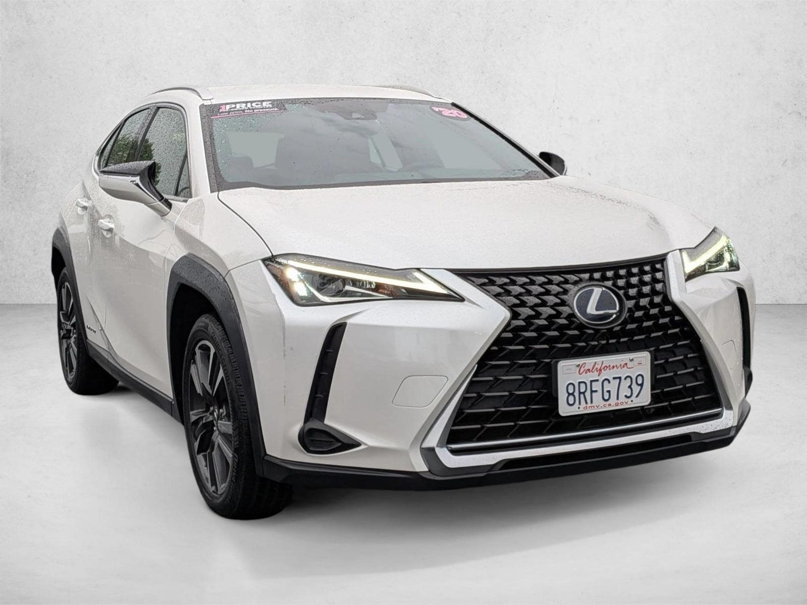 2020 LEXUS UX photo 3