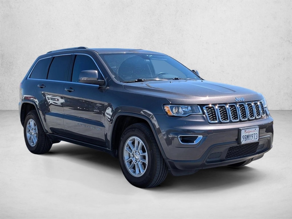 Used 2019 Jeep Grand Cherokee Laredo SUV