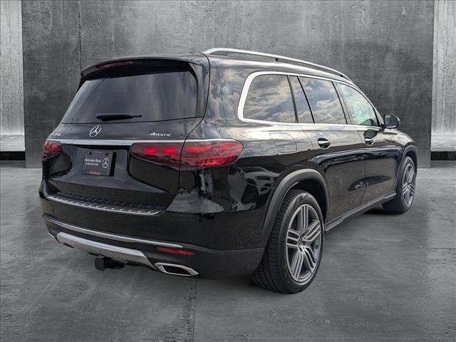 2025 Mercedes Benz GLS 450 photo 2