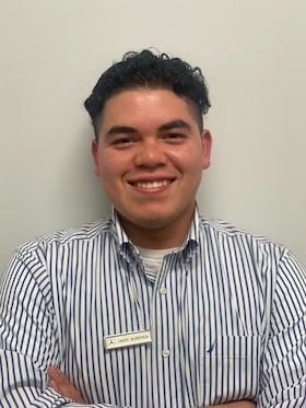 Staff member Danny Alvarenga from ID_7d11fec3ca69