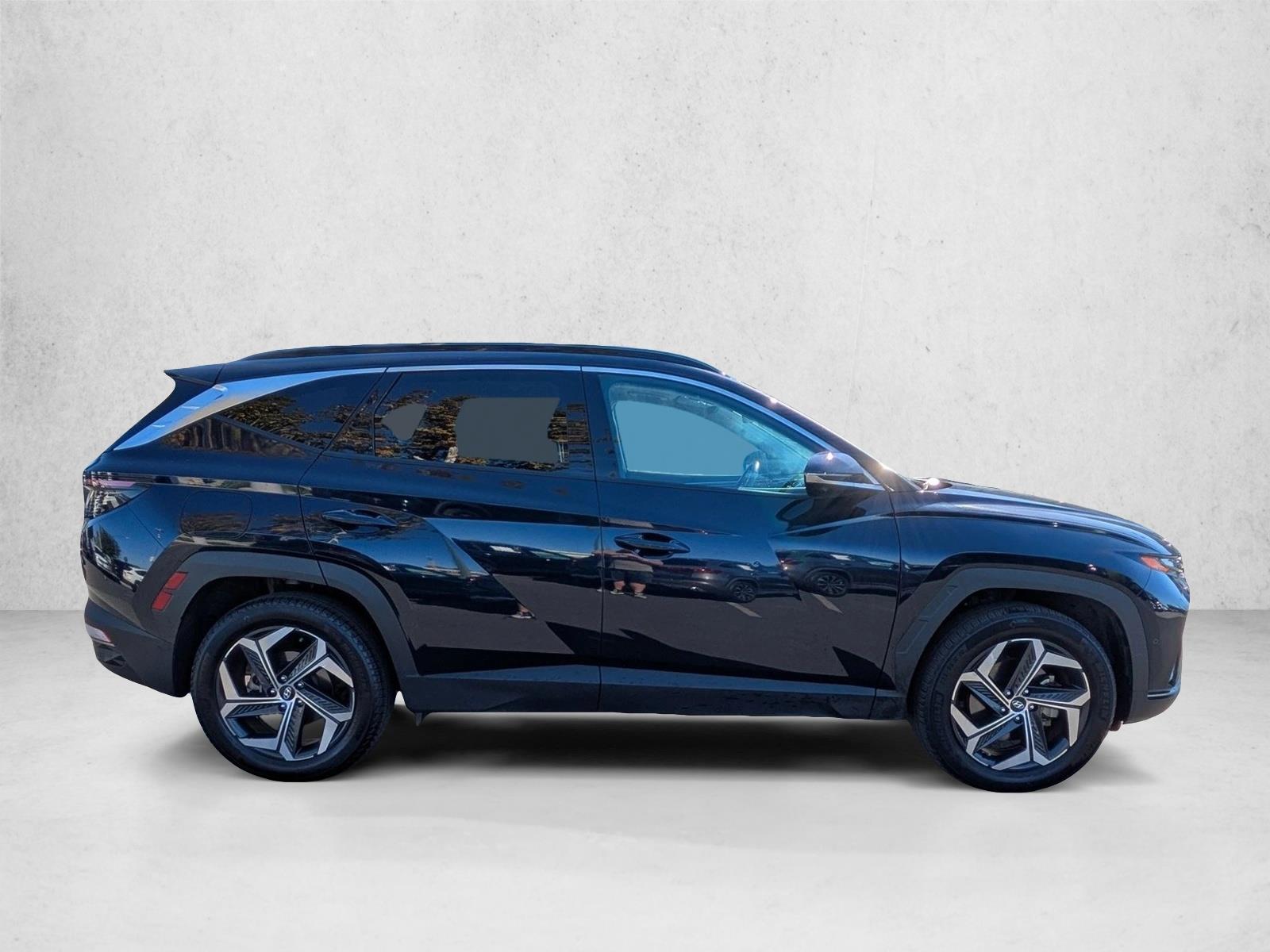 2022 Hyundai Tucson Plug-in Hybrid Limited photo 2
