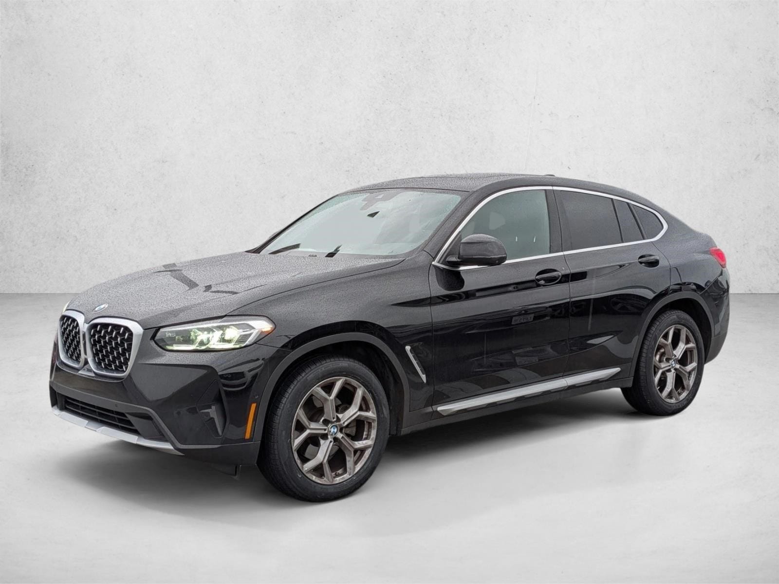 2022 BMW X4 30i's photo