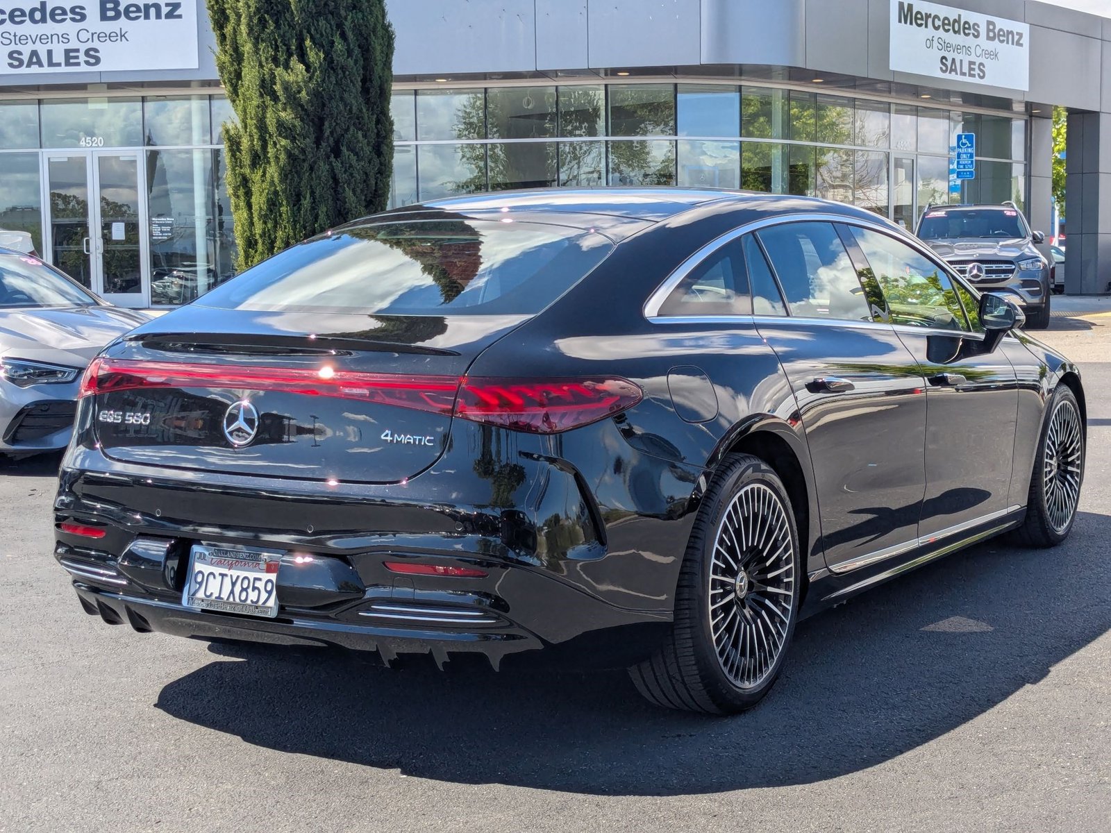 2022 Mercedes-Benz EQS 4MATIC photo 4