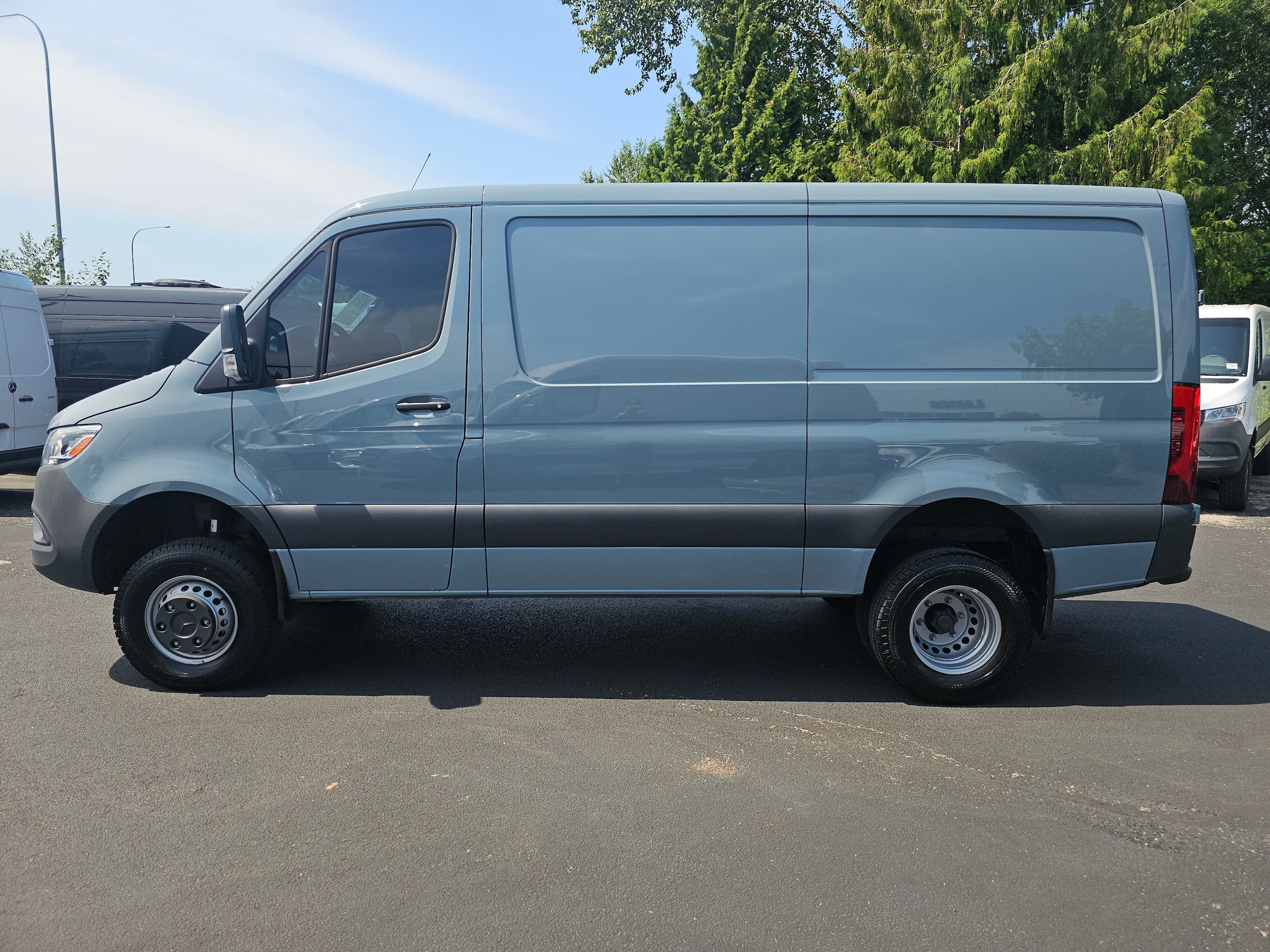 Used 2024 Mercedes-Benz Sprinter Cargo Van Base with VIN W1Y8NB6Y4RT171595 for sale in Fife, WA