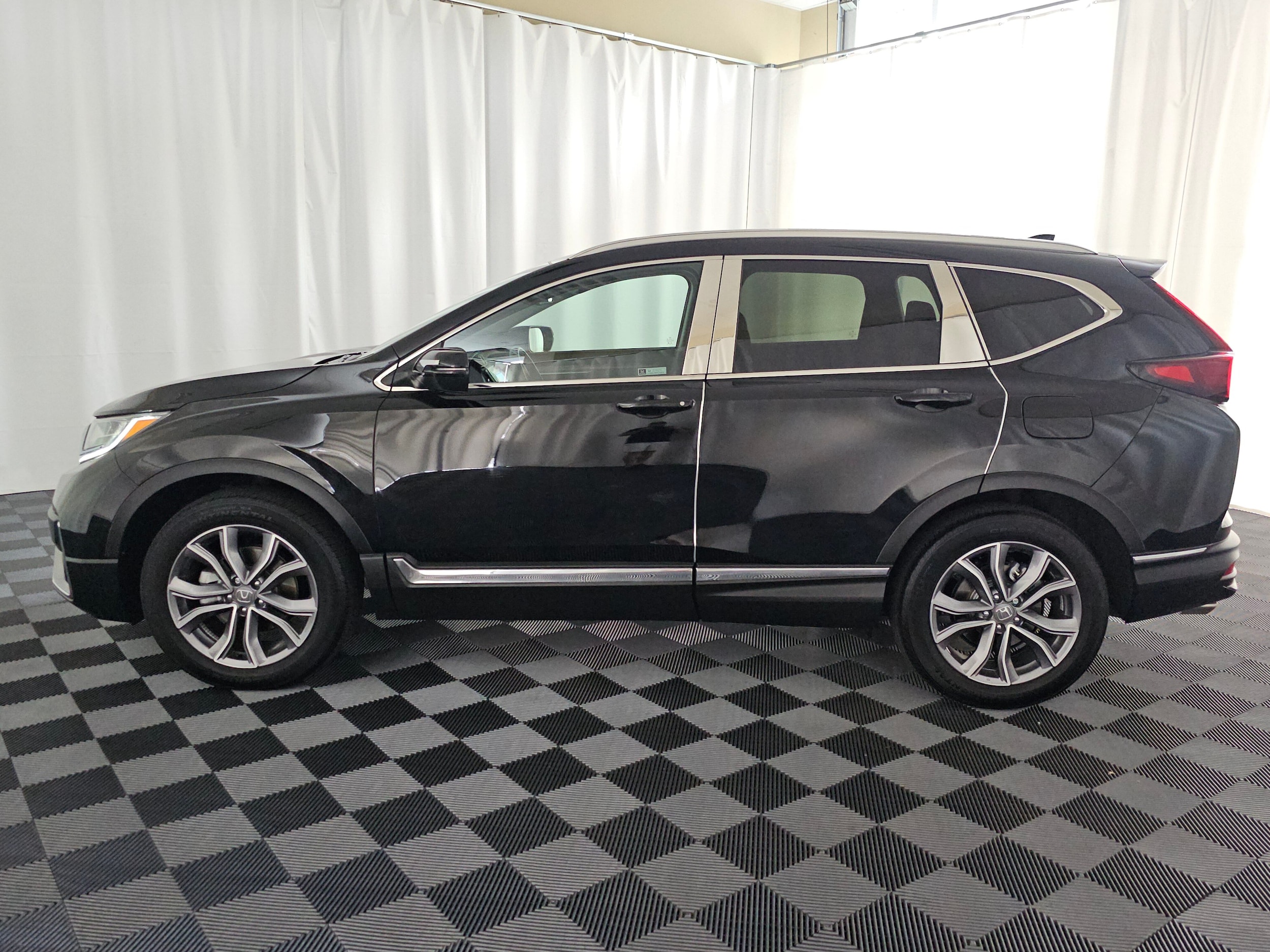 Used 2020 Honda CR-V Touring with VIN 2HKRW2H95LH669764 for sale in Fife, WA