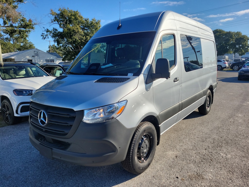 New 2026 Mercedes-Benz Sprinter 2500 Standard Roof 4-Cyl Diesel Van Crew Van