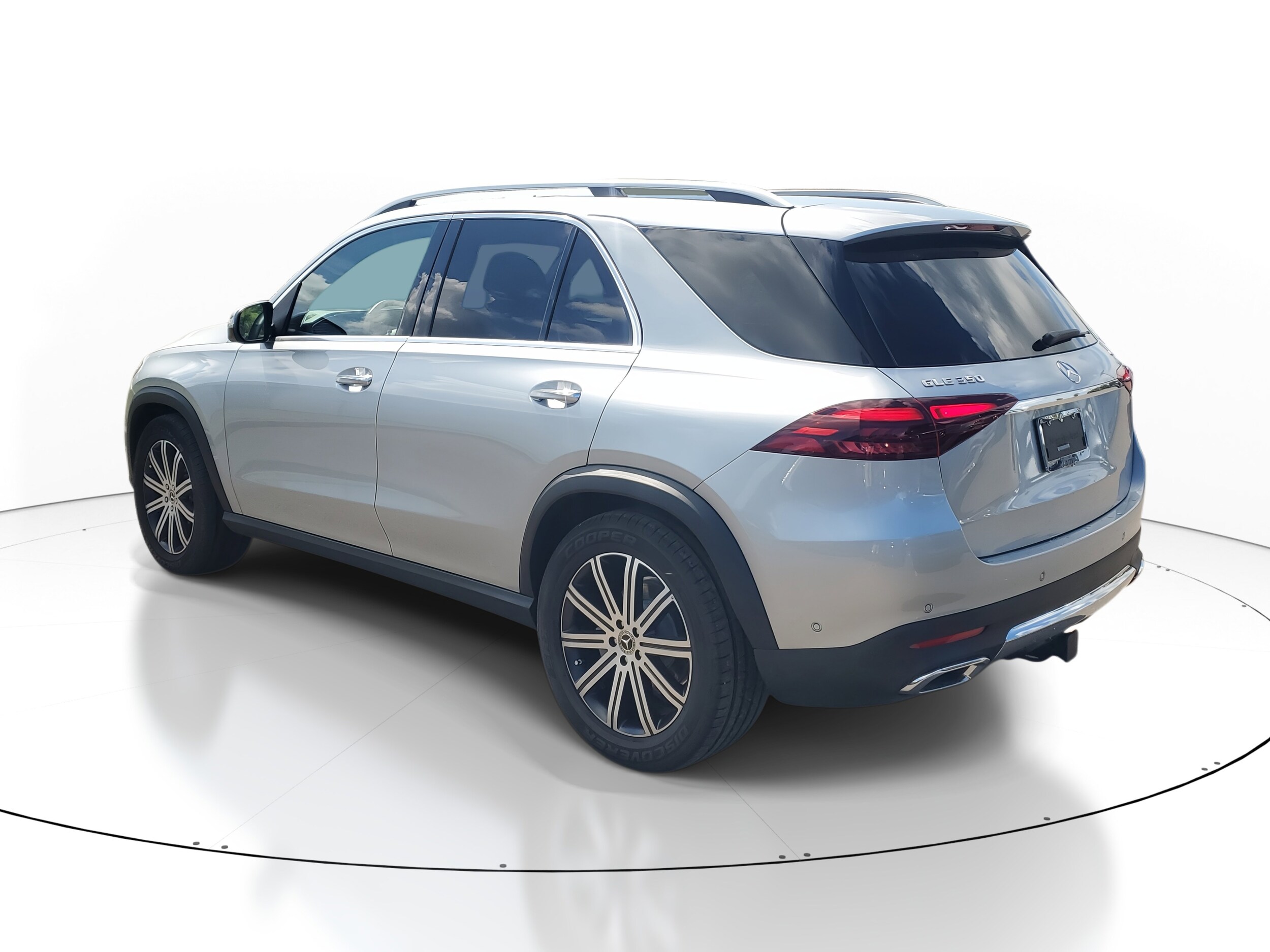 2025 Mercedes Benz GLE 350 4MATIC photo 3