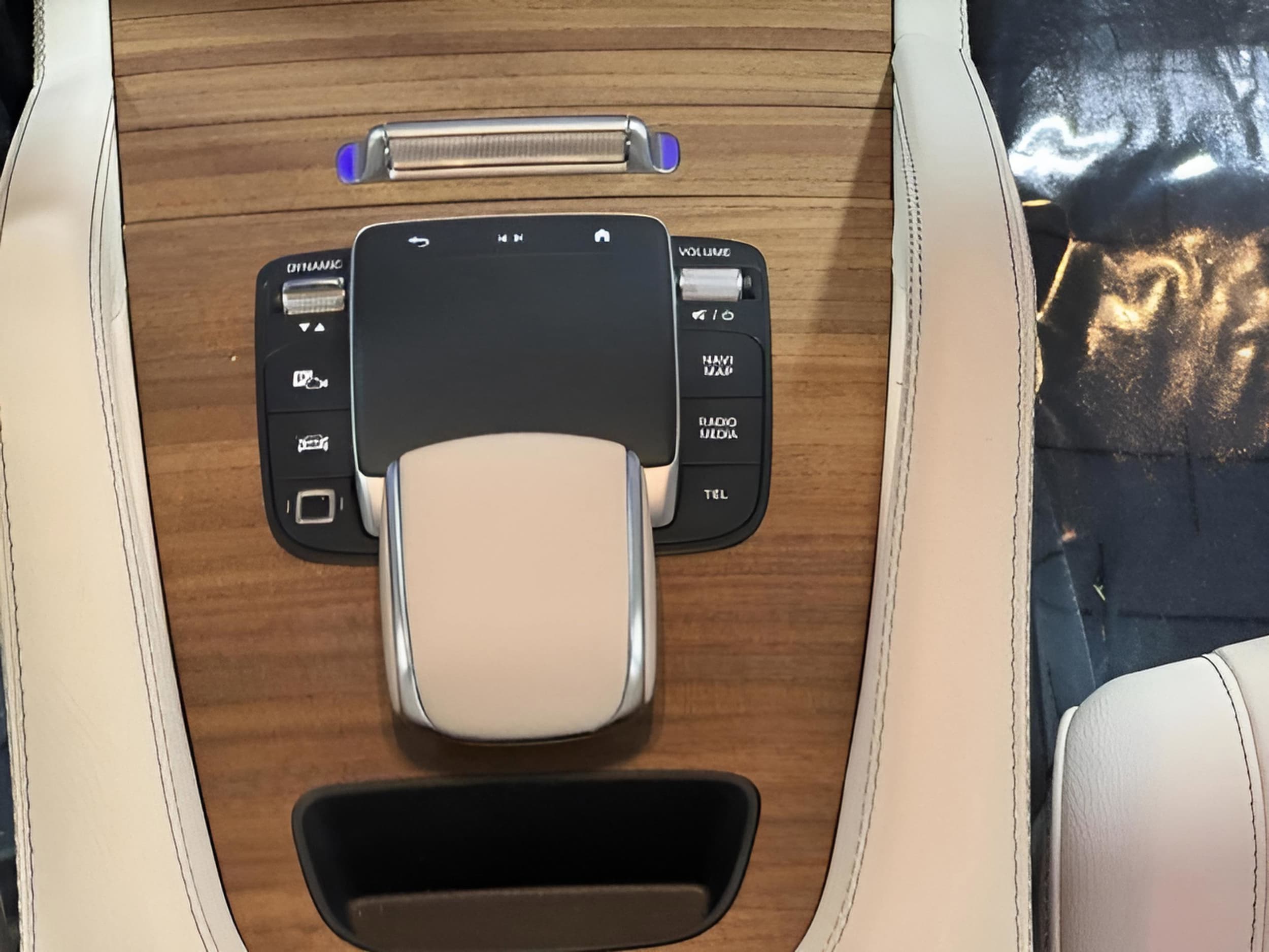 2025 Mercedes-Benz GLE GLE450 - Photo 18