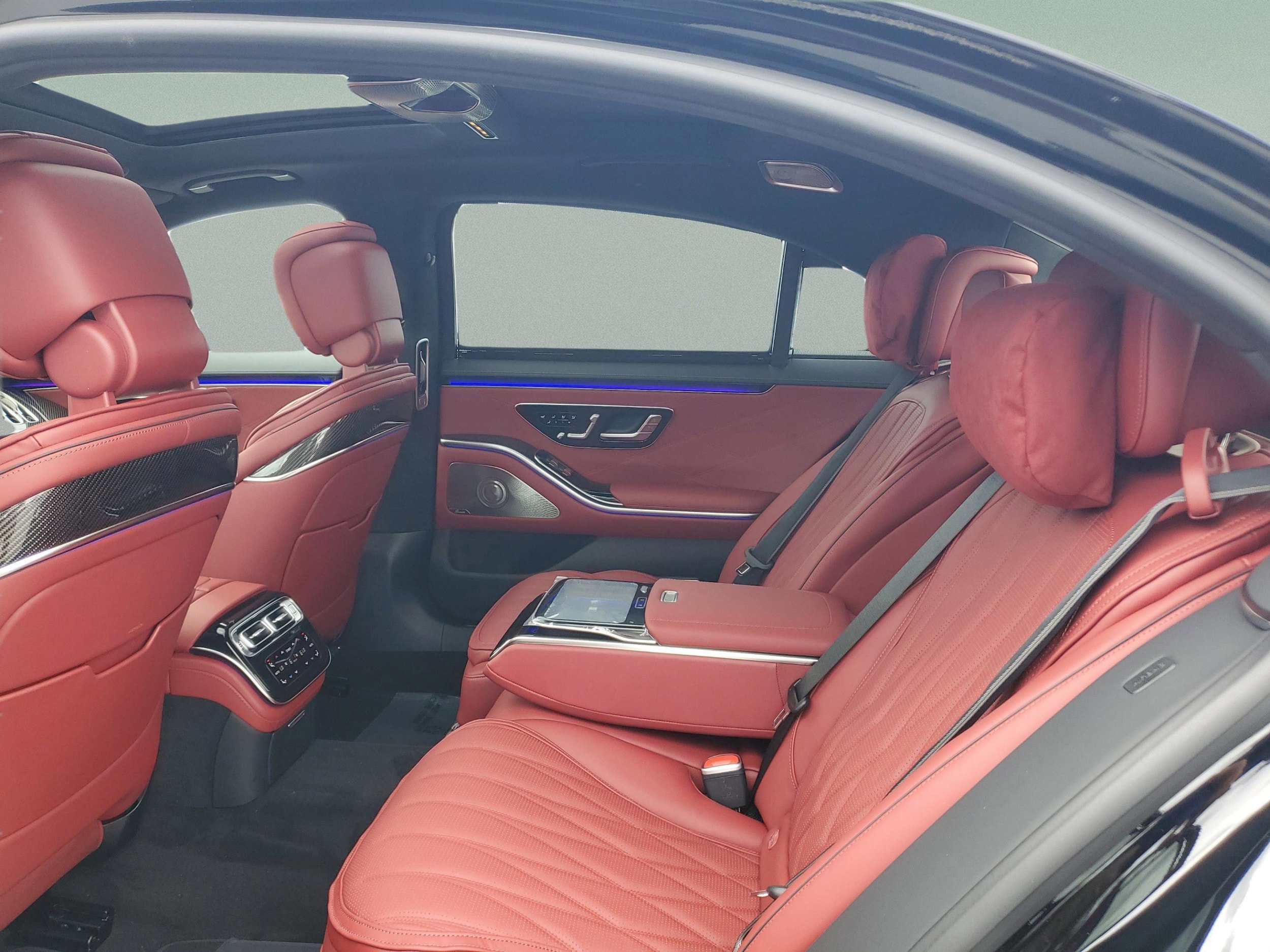 2026 Mercedes-Benz S-Class AMG S 63 - Photo 33