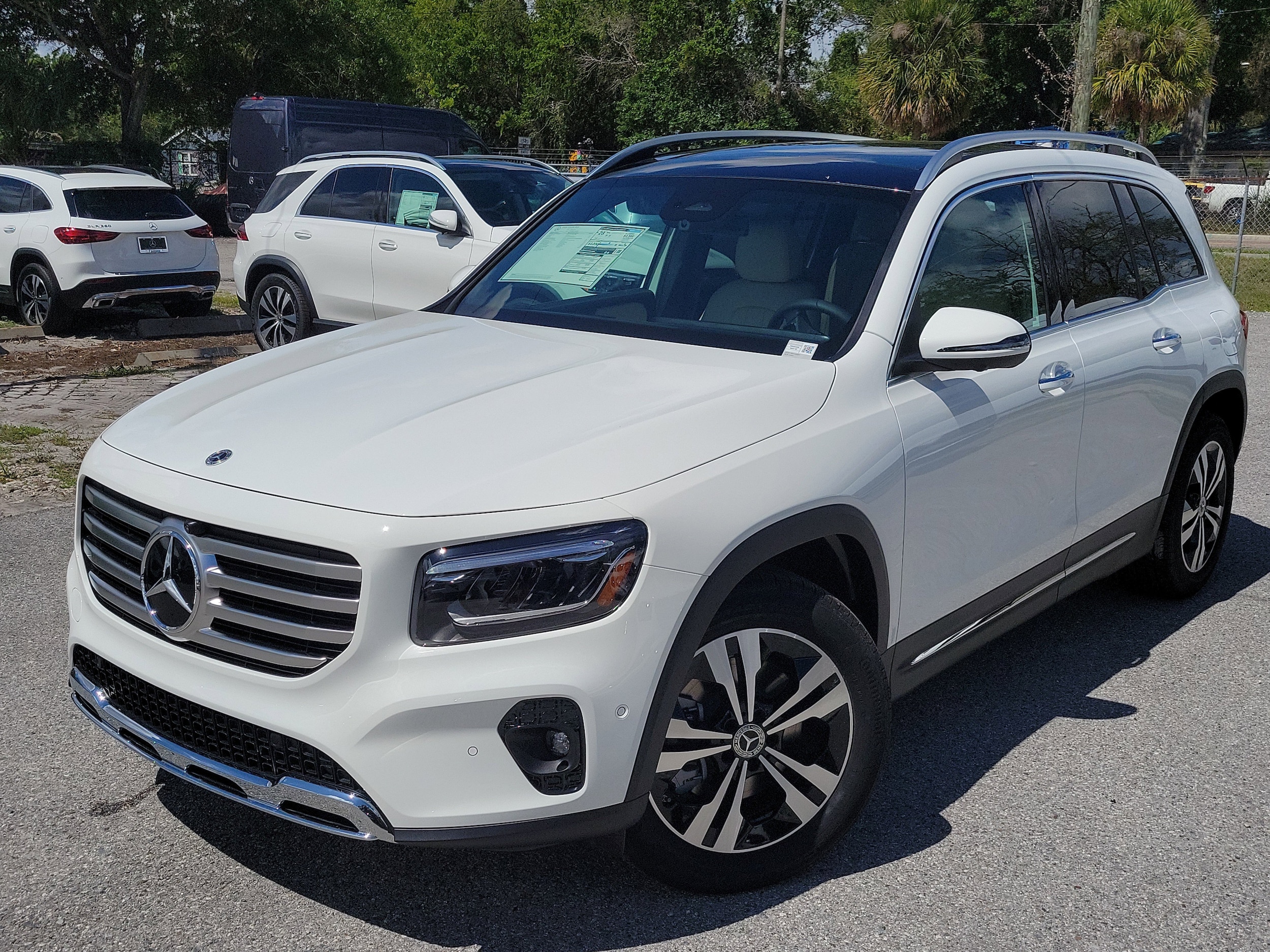 2026 Mercedes-Benz GLB GLB 250's photo