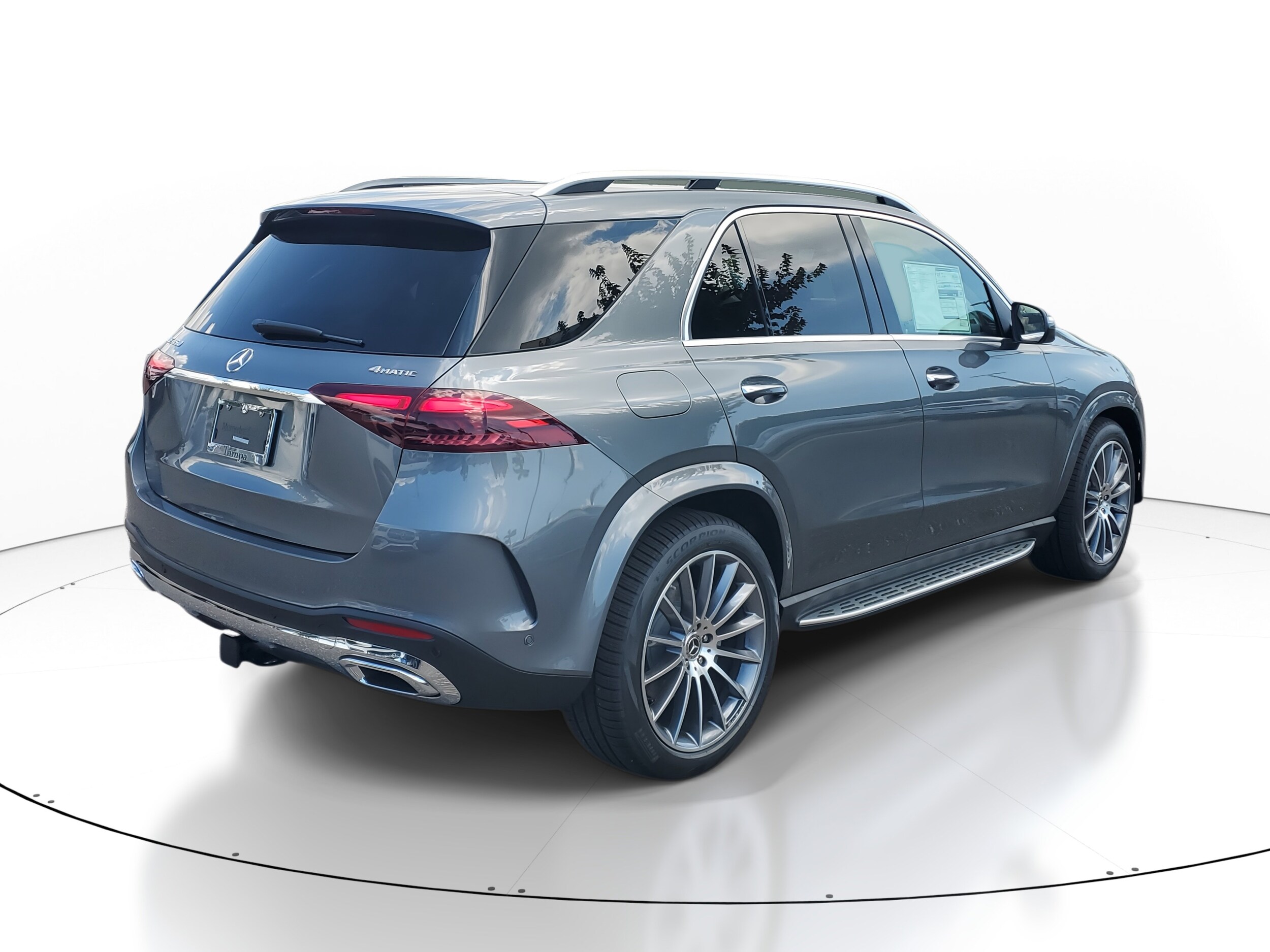 2026 Mercedes Benz GLE 450 4MATIC photo 3