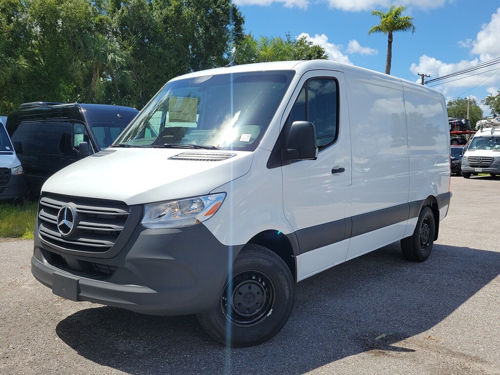 New 2025 Mercedes-Benz Sprinter 2500 Standard Roof 4-Cyl Diesel HO Van Cargo Van