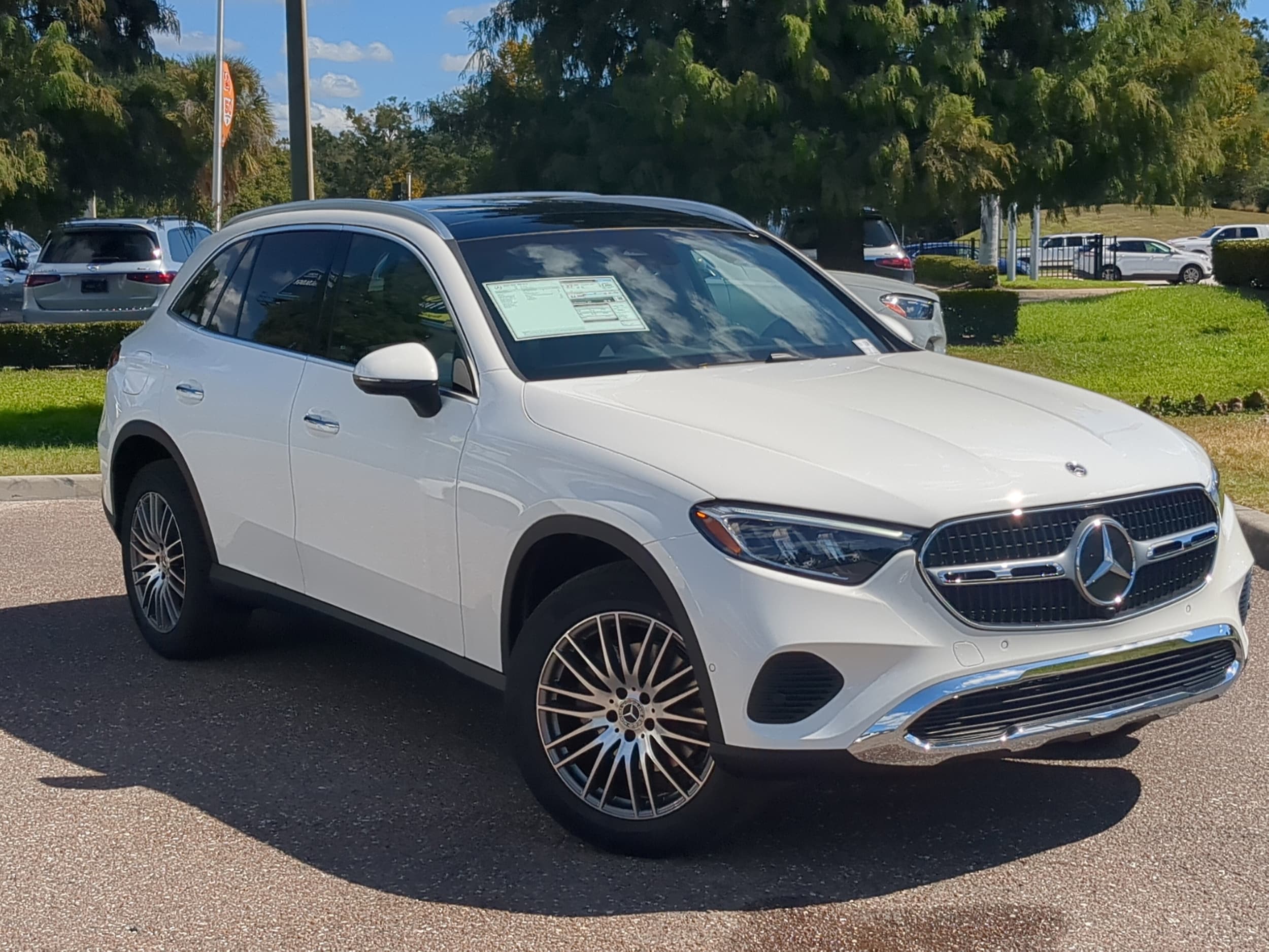 2026 Mercedes-Benz GLC Base's photo