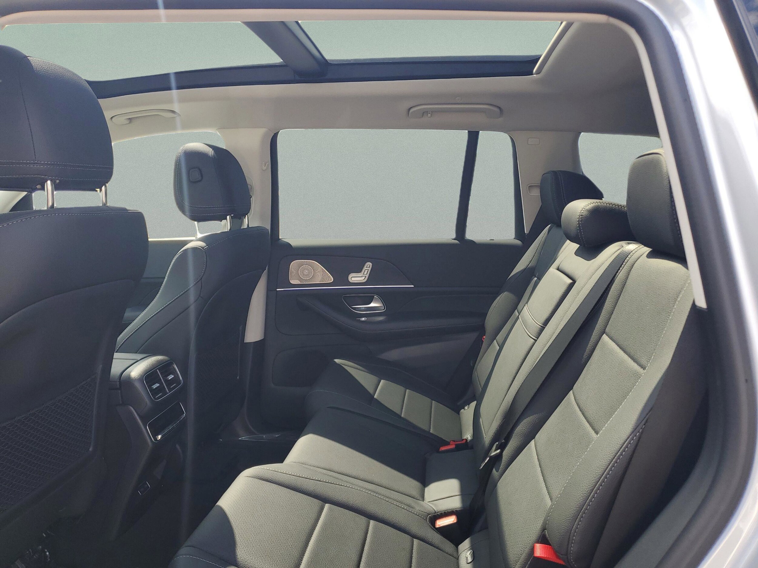 2026 Mercedes-Benz GLS Base - Photo 13