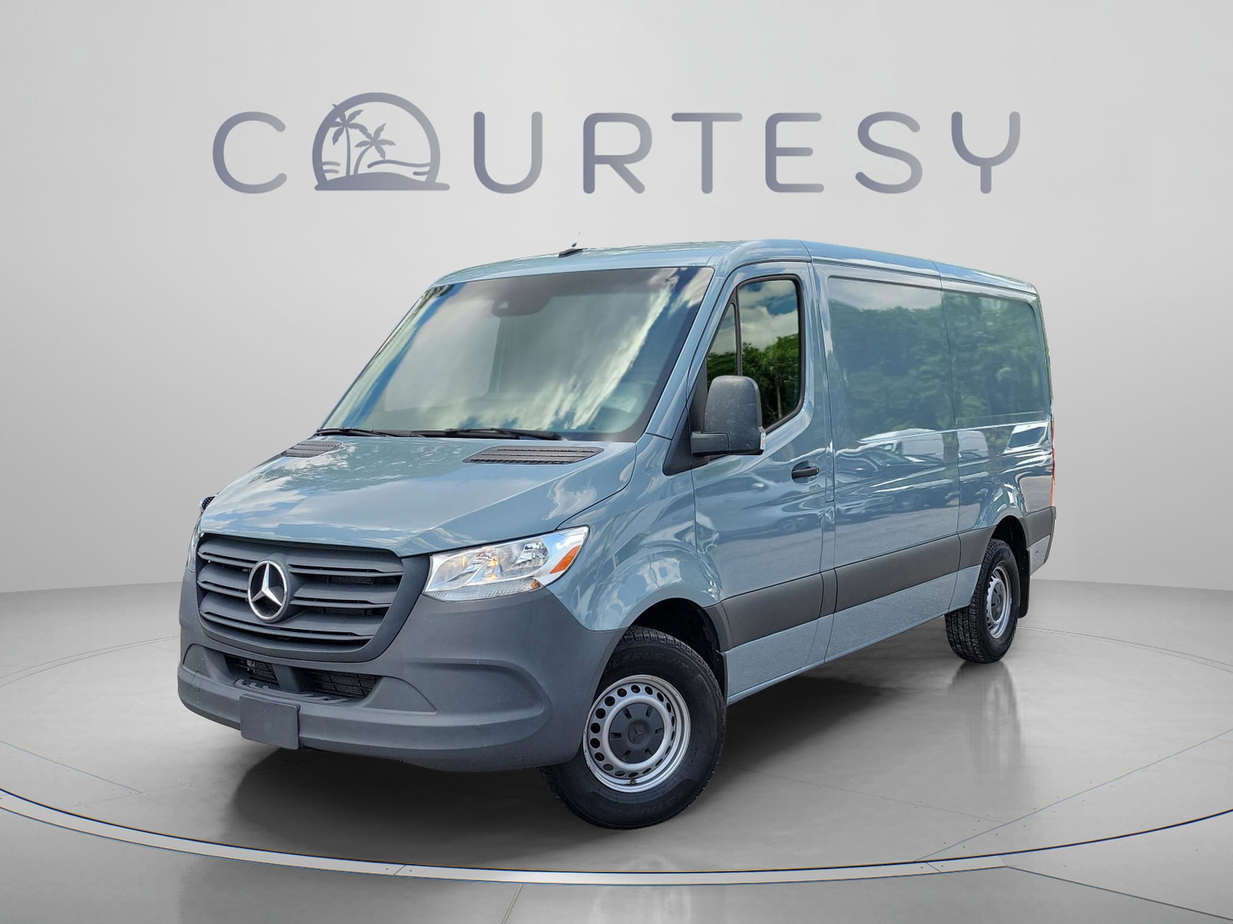 2024 Mercedes-Benz Sprinter 2500 144 WB's photo