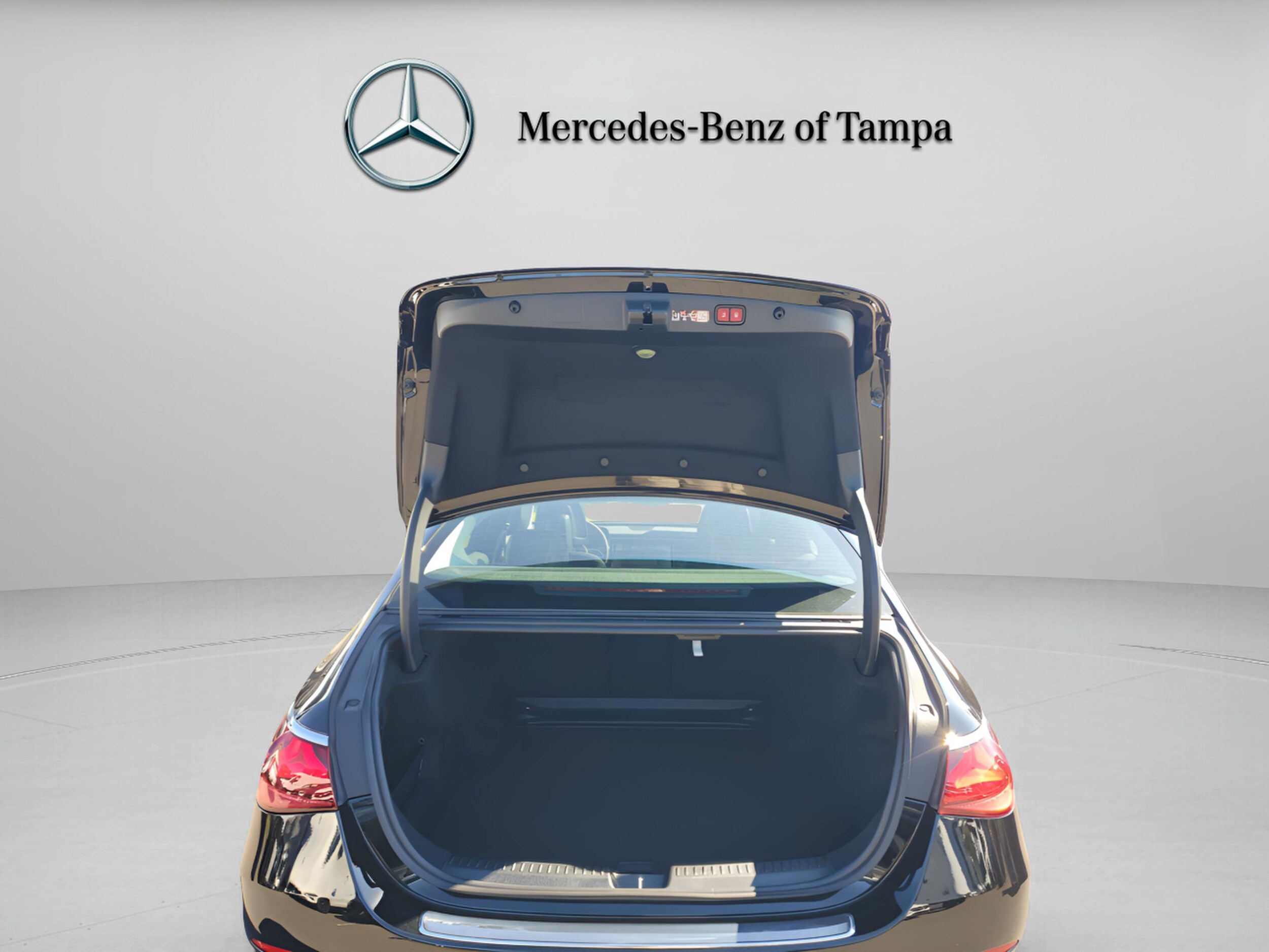 2026 Mercedes-Benz E-Class E350 - Photo 30