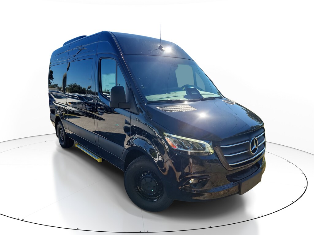 New 2025 Mercedes-Benz Sprinter 2500 Standard Roof 4-Cyl Diesel Van Passenger Van