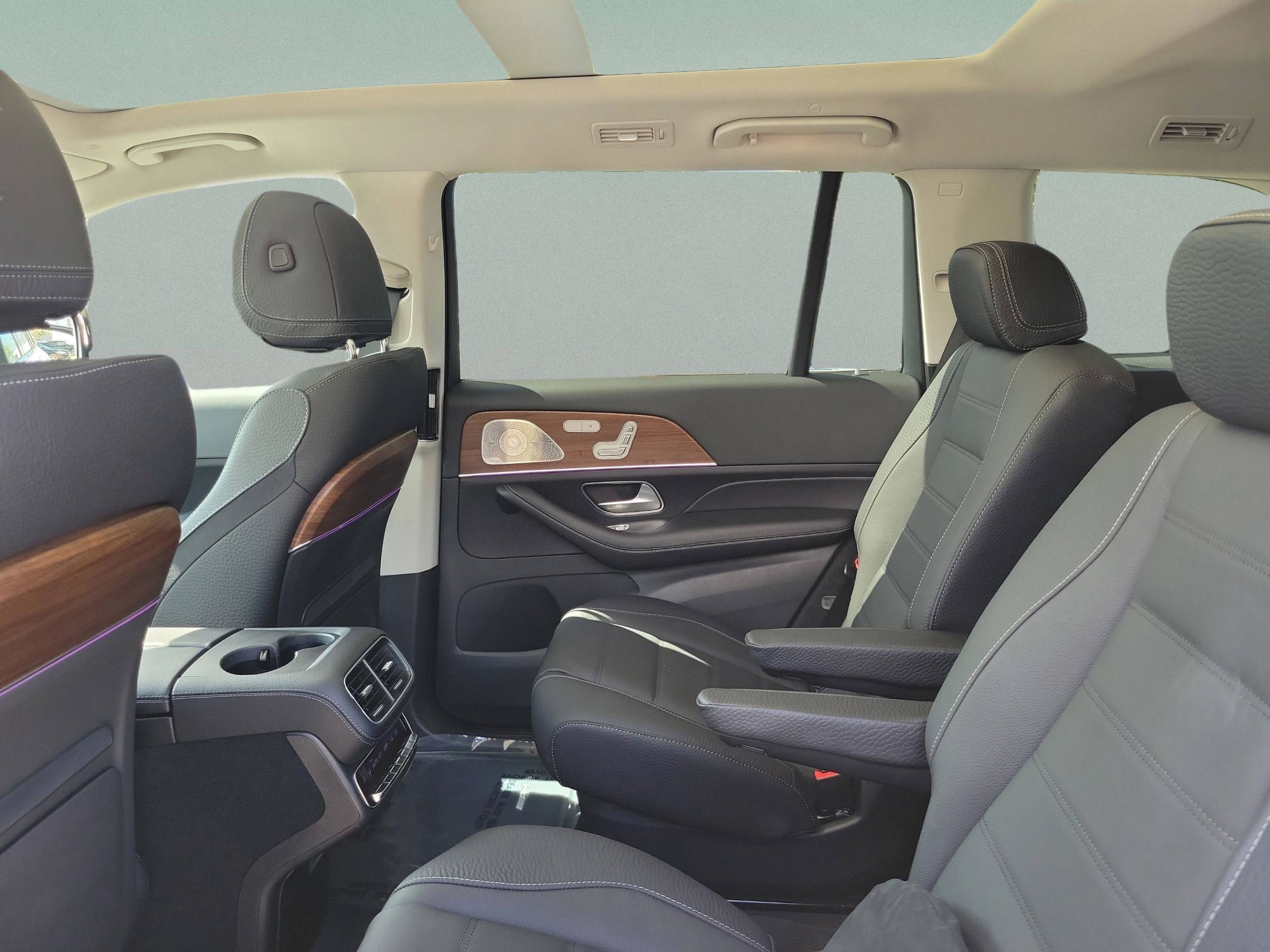 2026 Mercedes-Benz GLS Base - Photo 6